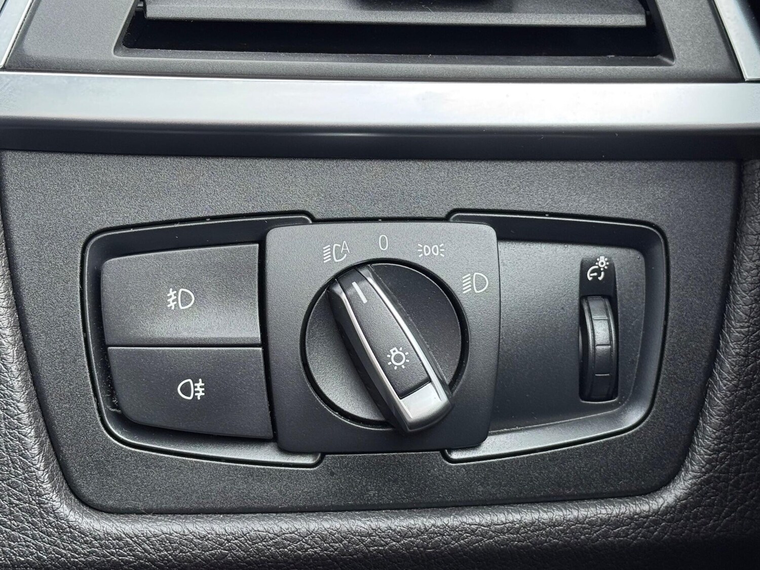 Used BMW 3 Series 2017 for sale - 76161108: Photo 45