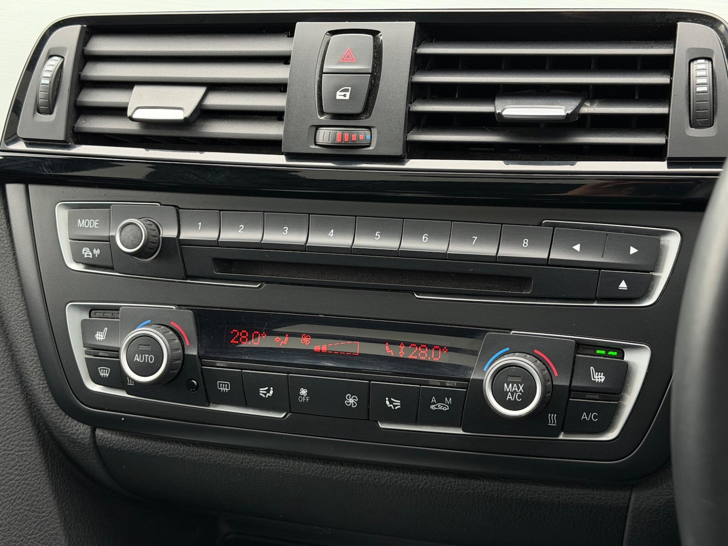 Used BMW 3 Series 2014 for sale - 76728704: Photo 42