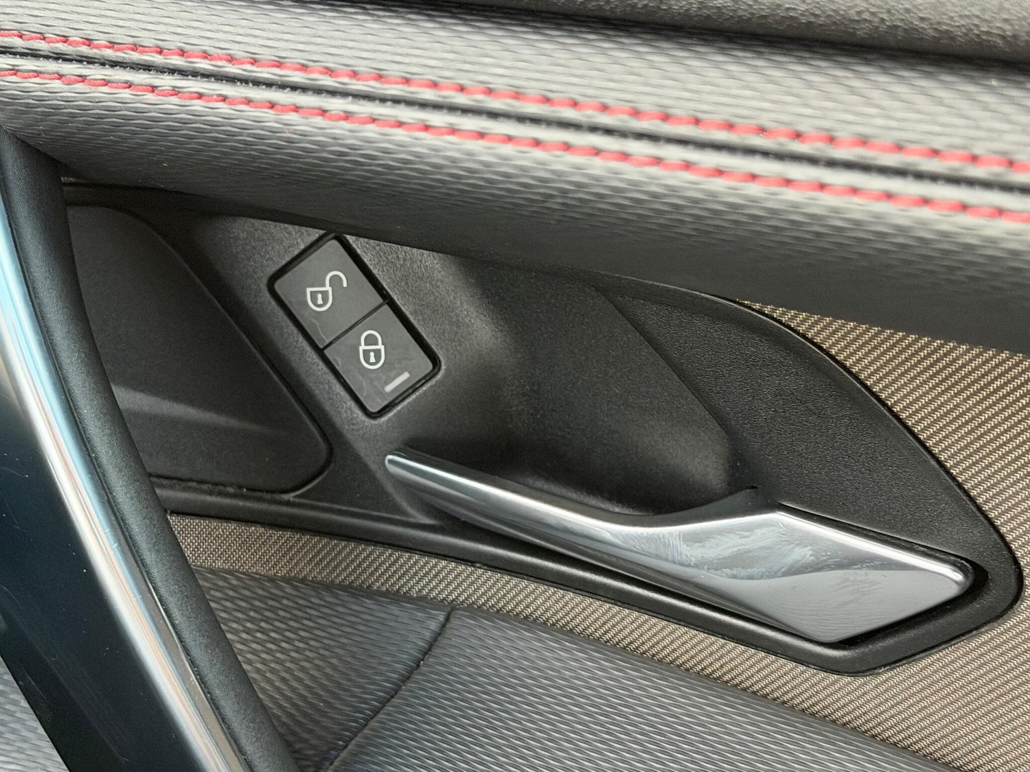 Used Land Rover Discovery Sport for sale - 76995567: Photo 50