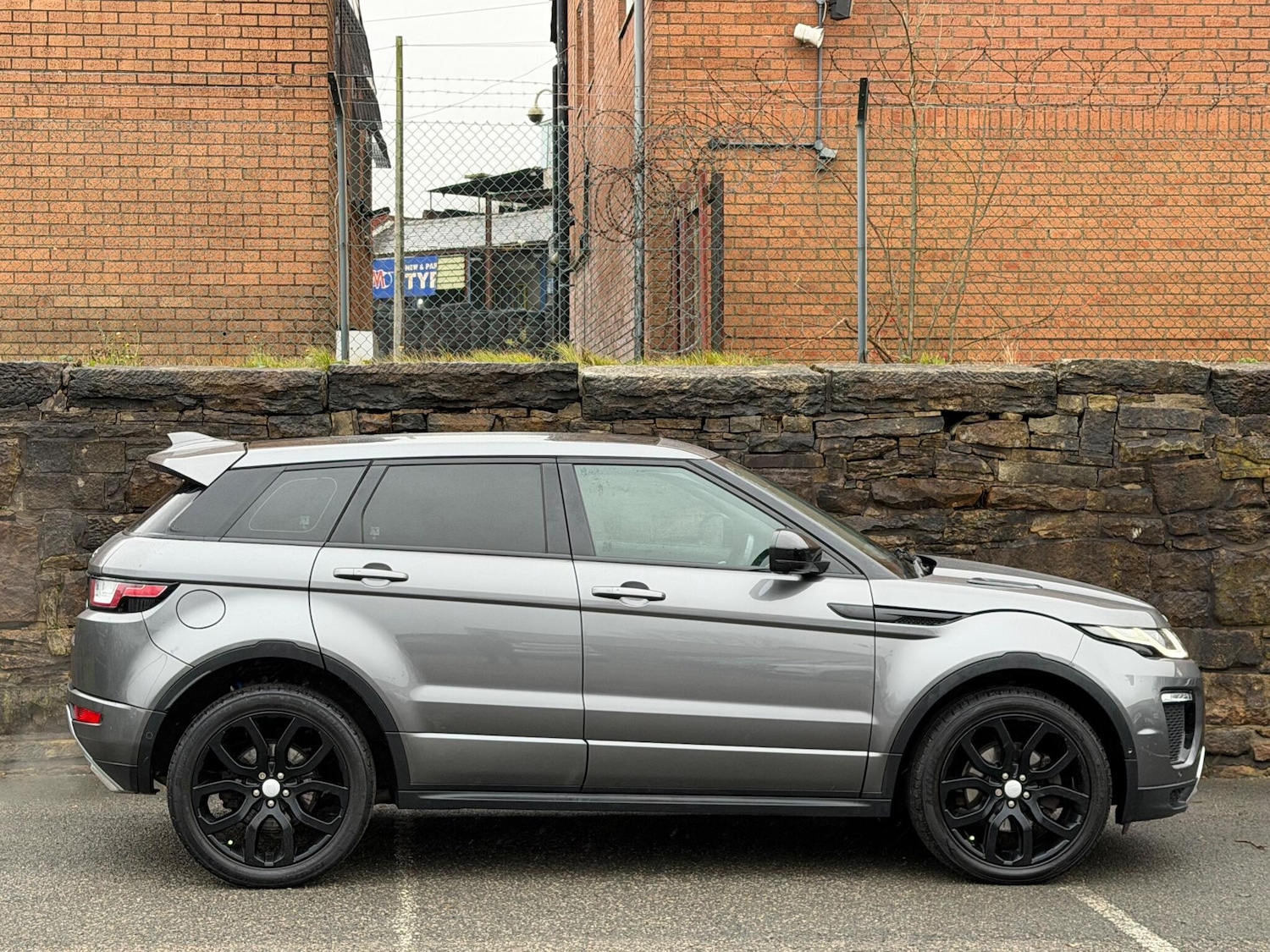 Used Land Rover Range Rover Evoque 2017 for sale - 76781657: Photo 8