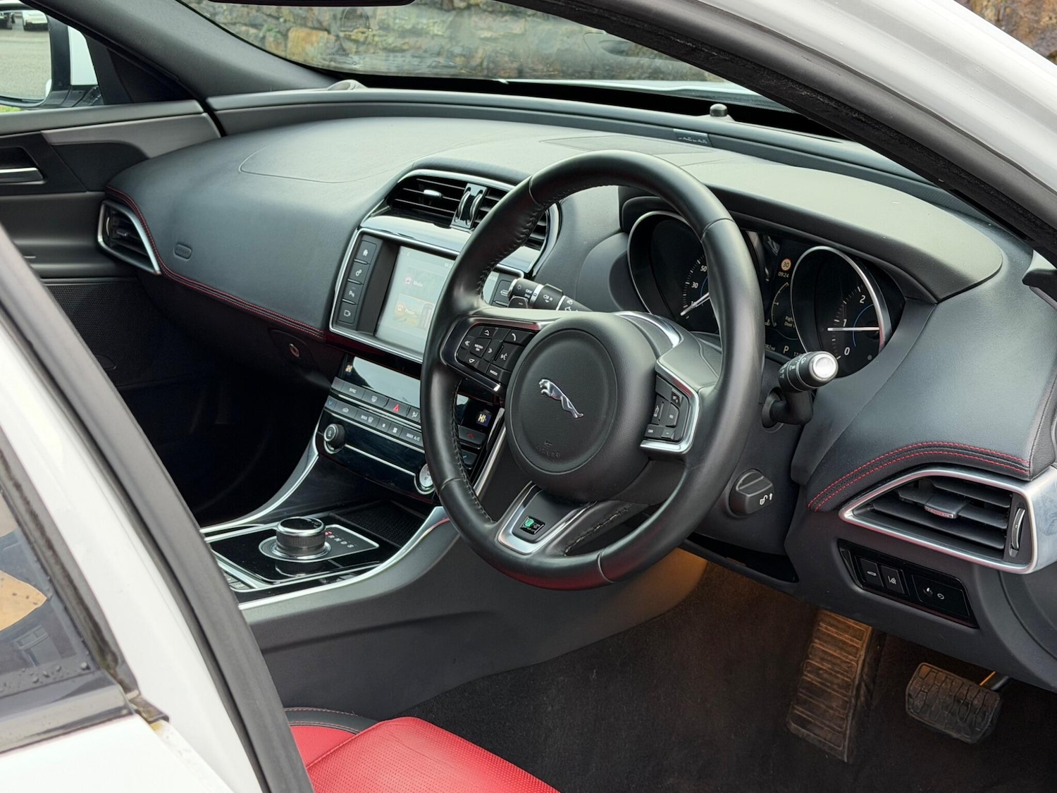 Used Jaguar XE 2018 for sale - 77215934: Photo 10