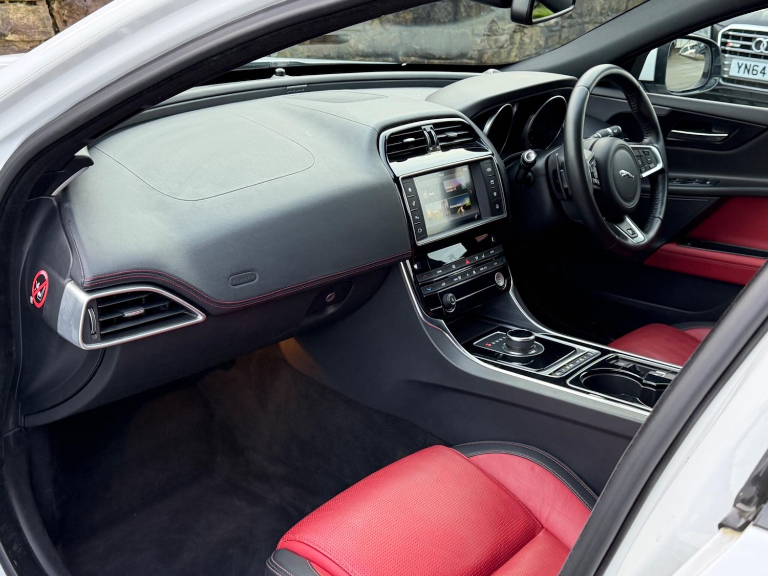 Used Jaguar XE 2018 for sale - 77215934: Photo 12