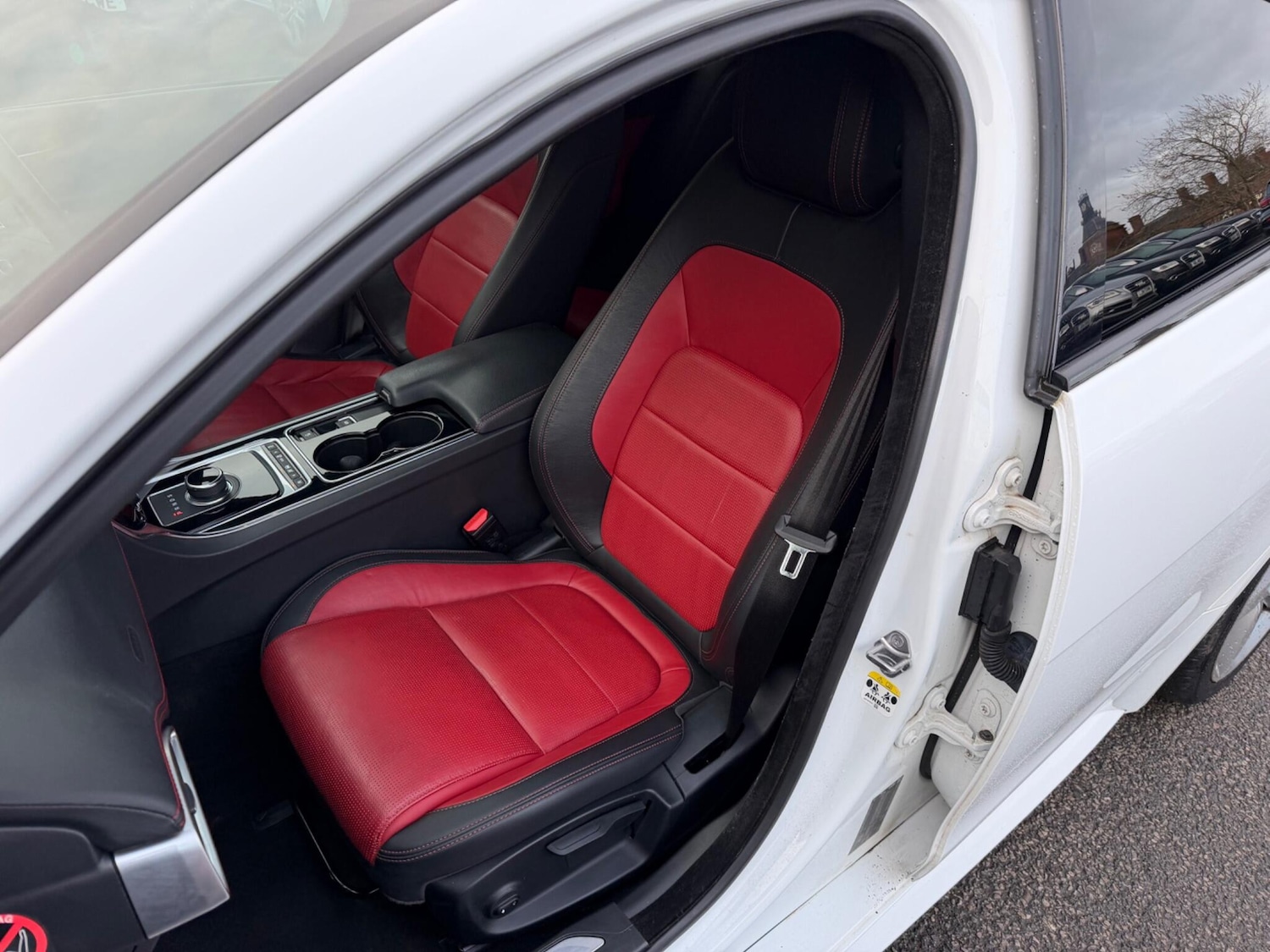 Used Jaguar XE 2018 for sale - 77215934: Photo 16