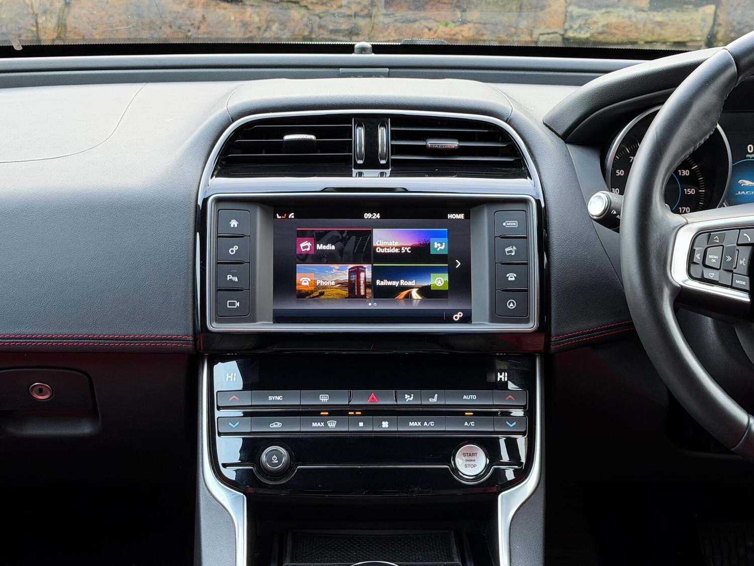 Used Jaguar XE 2018 for sale - 77215934: Photo 24