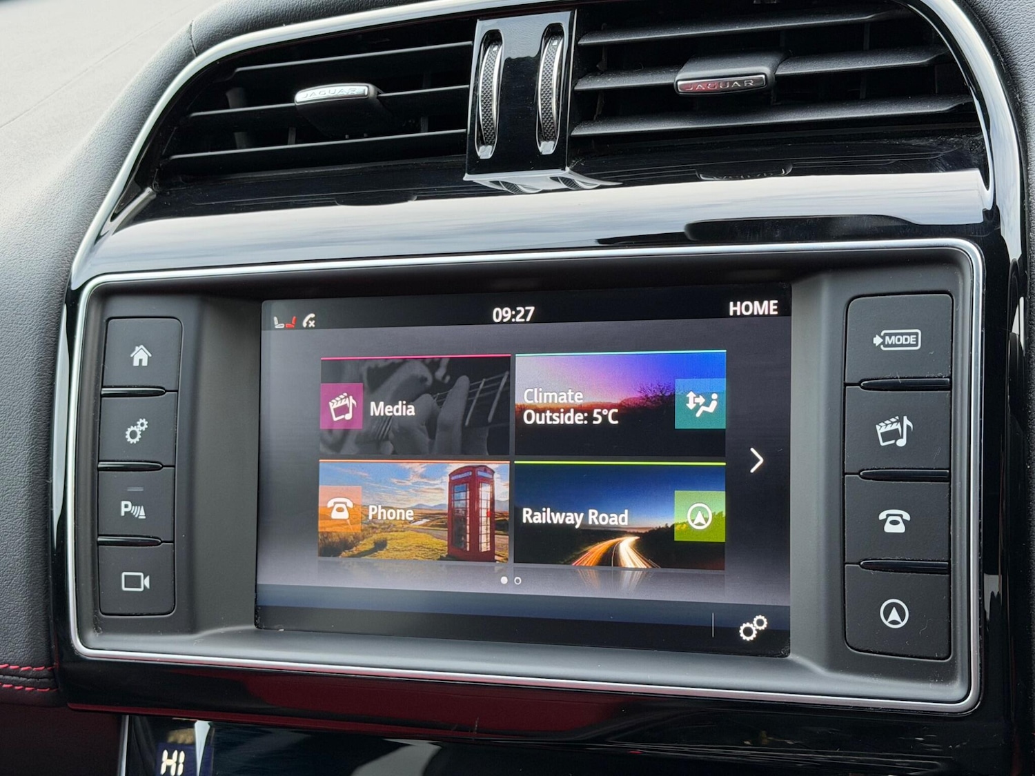 Used Jaguar XE 2018 for sale - 77215934: Photo 26