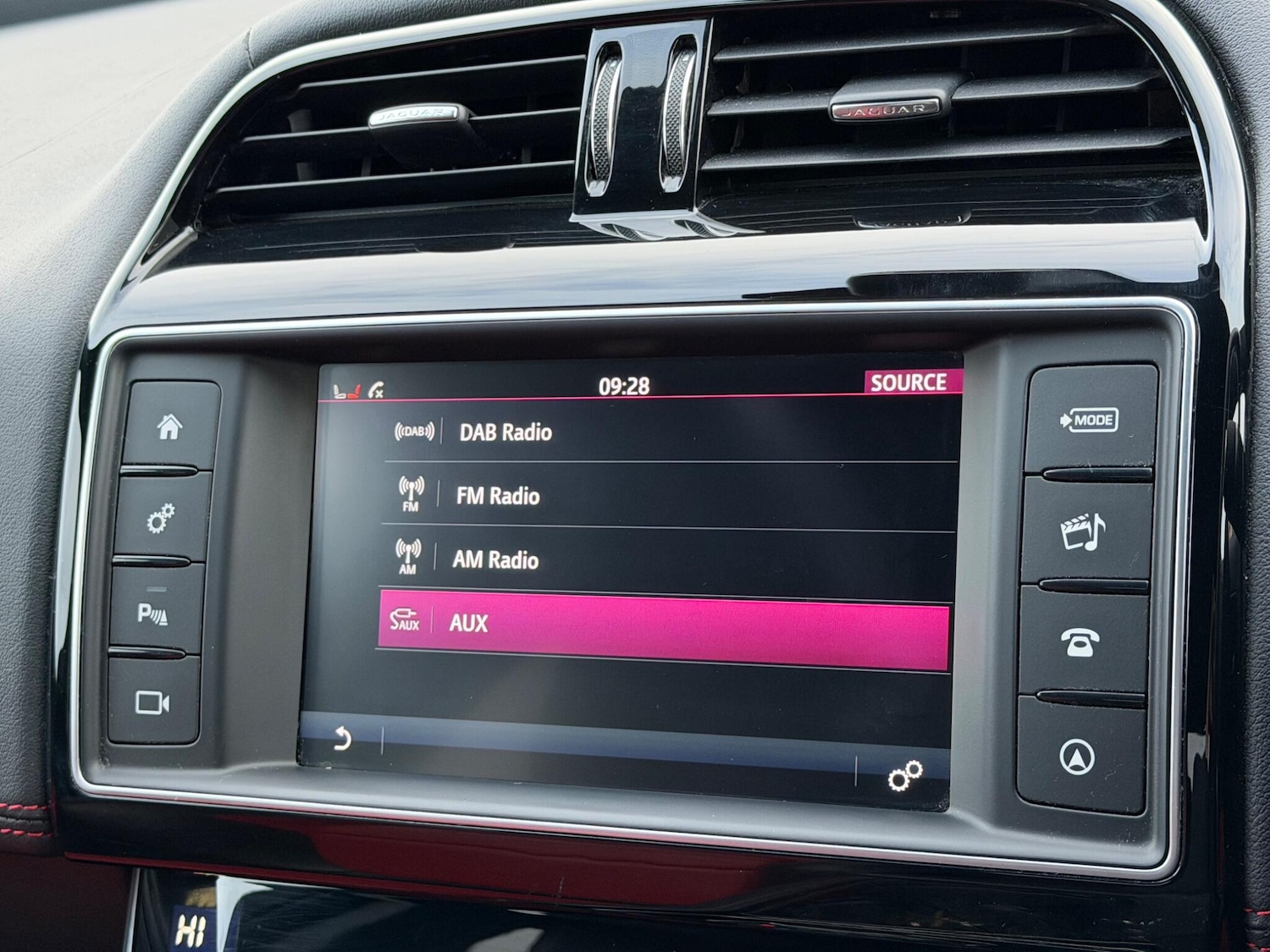 Used Jaguar XE 2018 for sale - 77215934: Photo 28