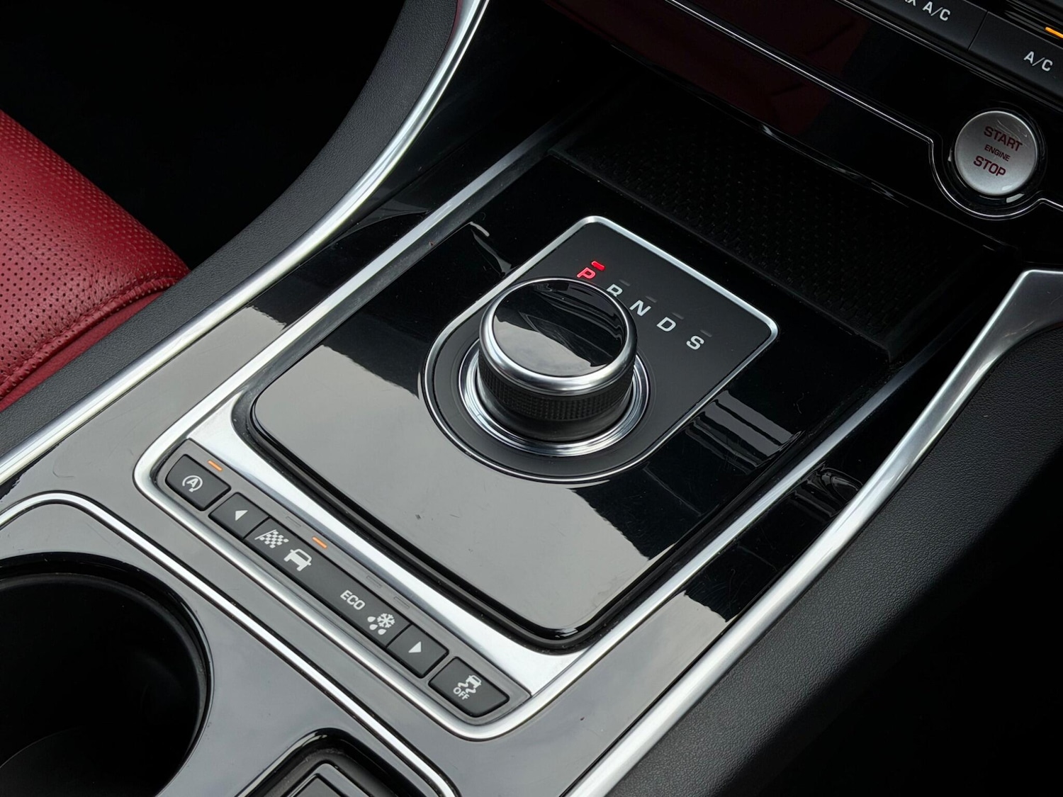 Used Jaguar XE 2018 for sale - 77215934: Photo 35