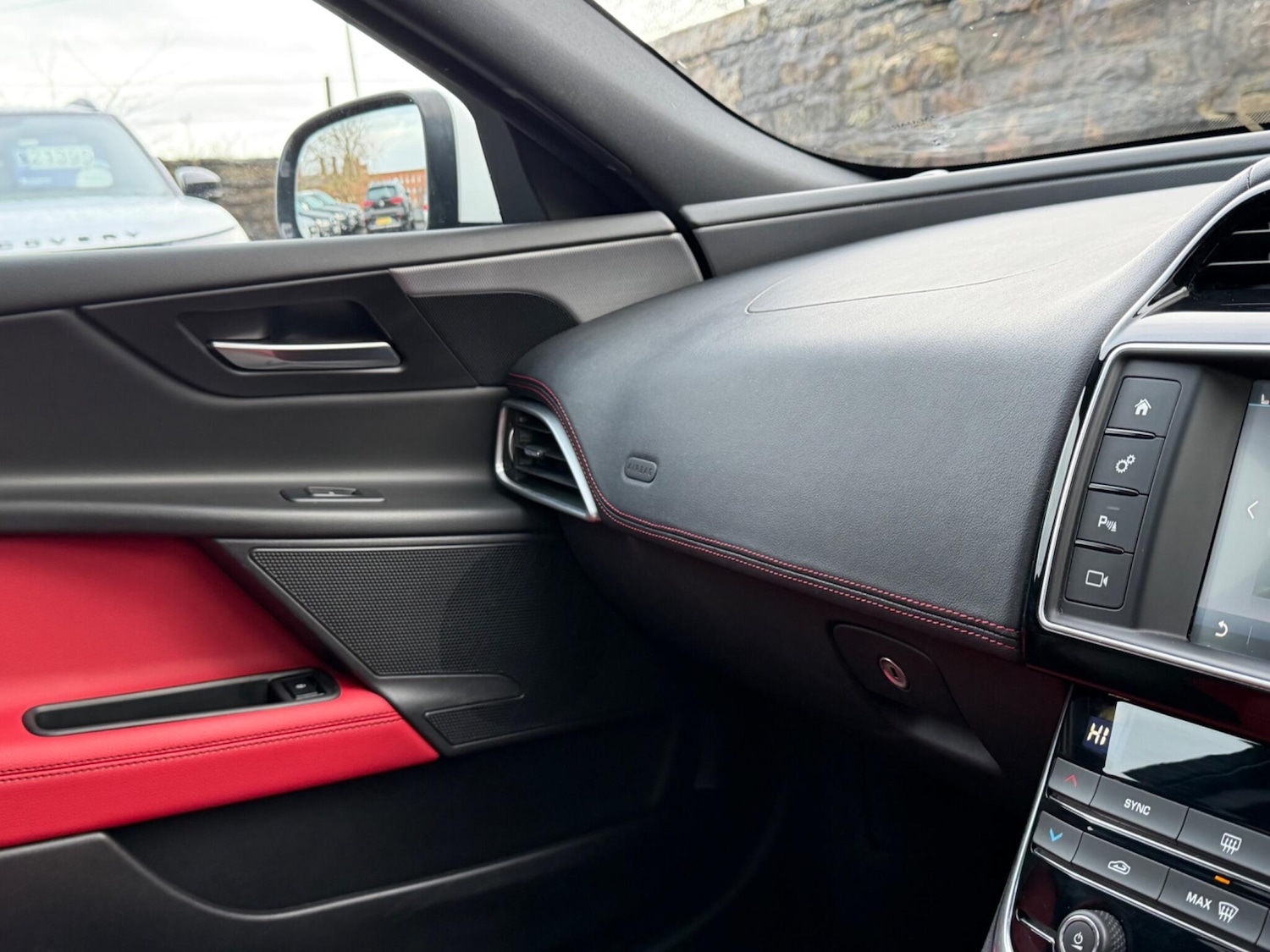 Used Jaguar XE 2018 for sale - 77215934: Photo 44