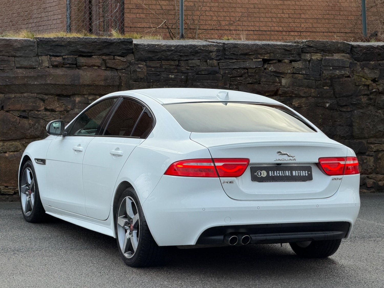 Used Jaguar XE 2018 for sale - 77215934: Photo 5