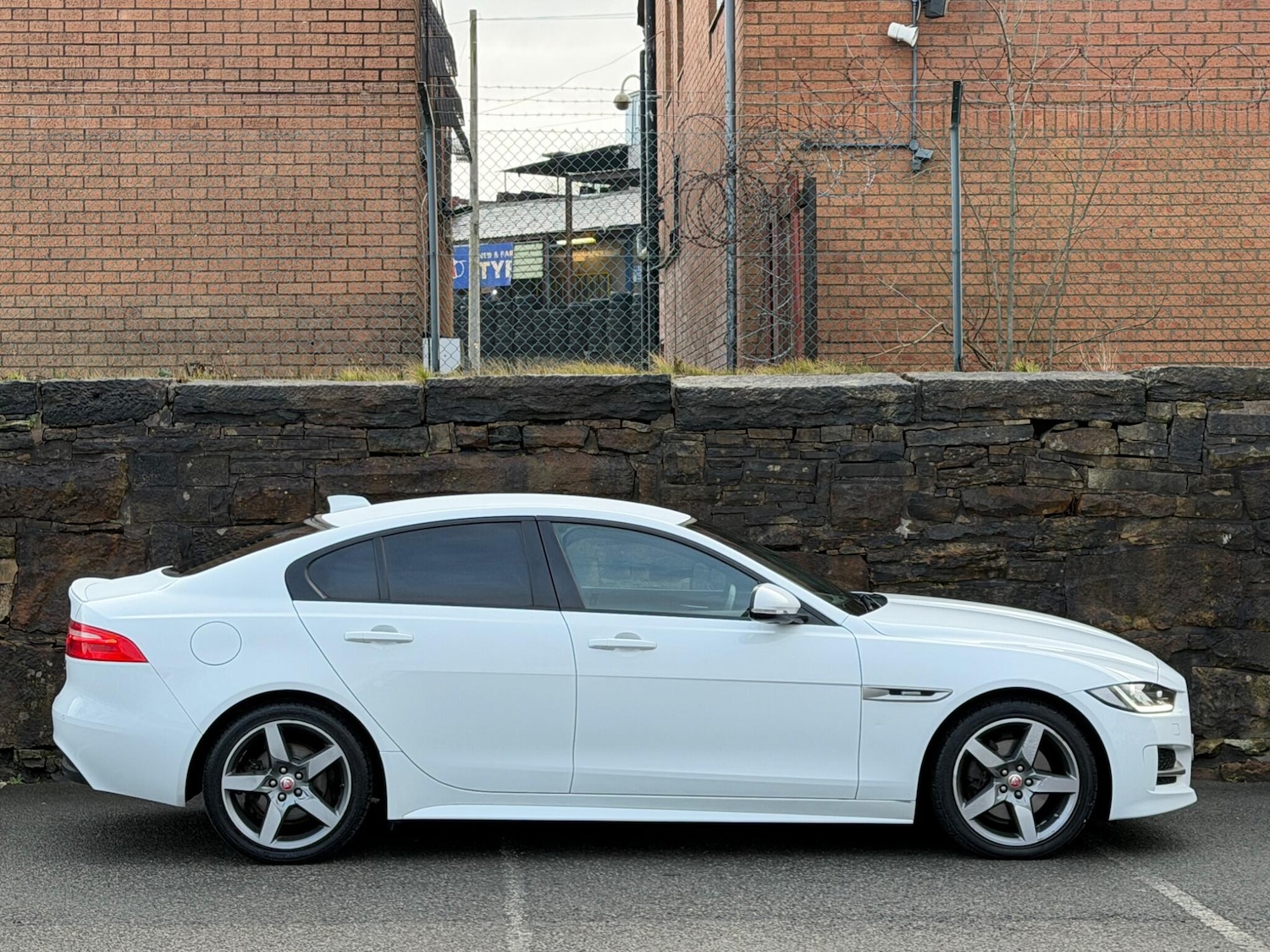 Used Jaguar XE 2018 for sale - 77215934: Photo 8