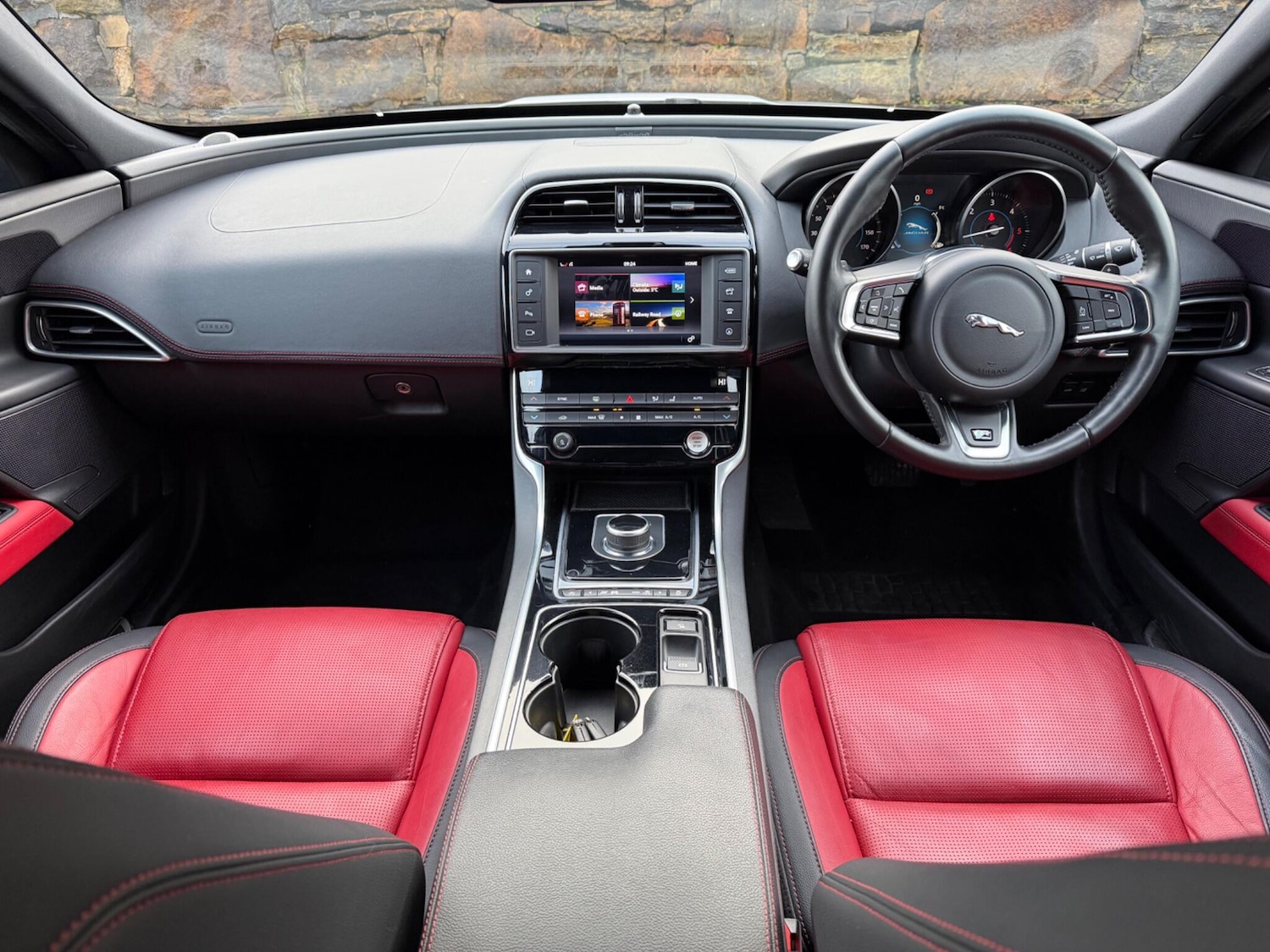 Used Jaguar XE 2018 for sale - 77215934: Photo 9