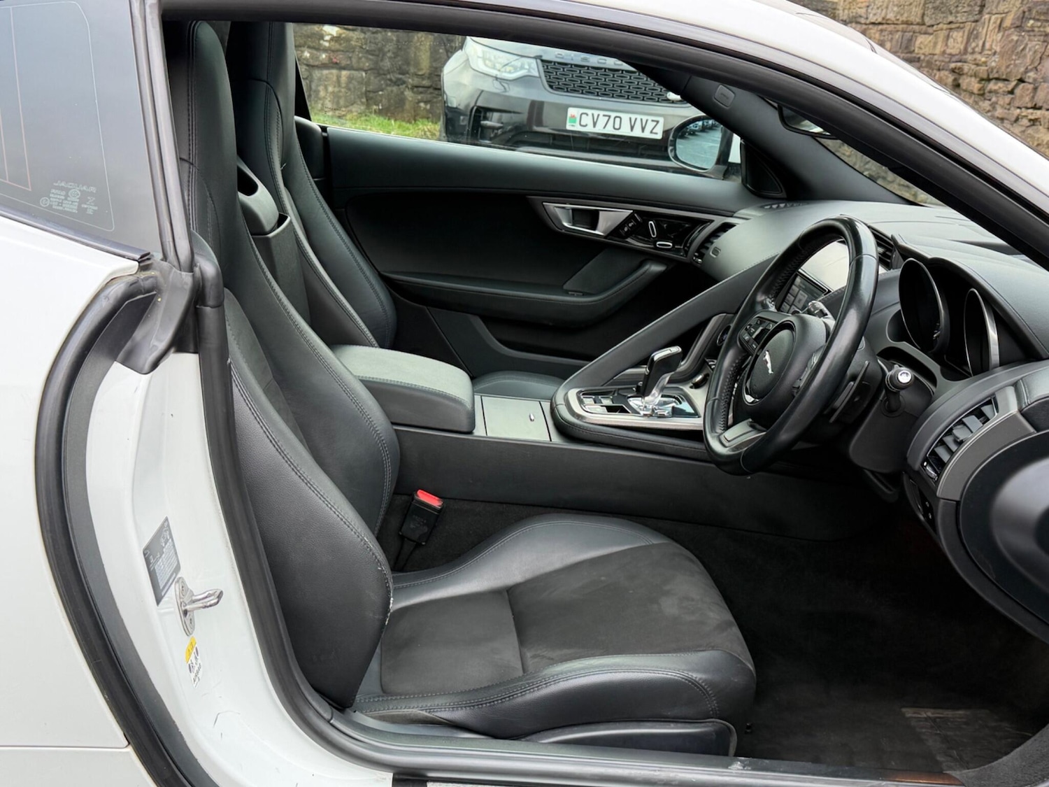 Used Jaguar F-Type 2014 for sale - 77305331: Photo 14