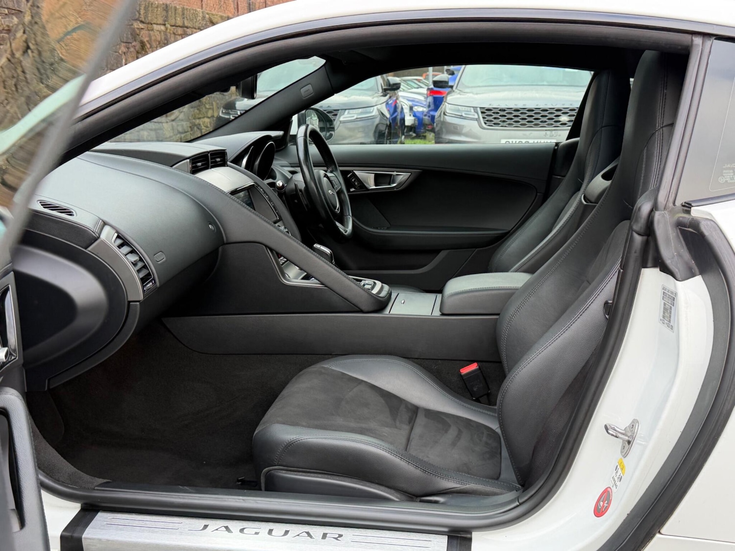 Used Jaguar F-Type 2014 for sale - 77305331: Photo 15