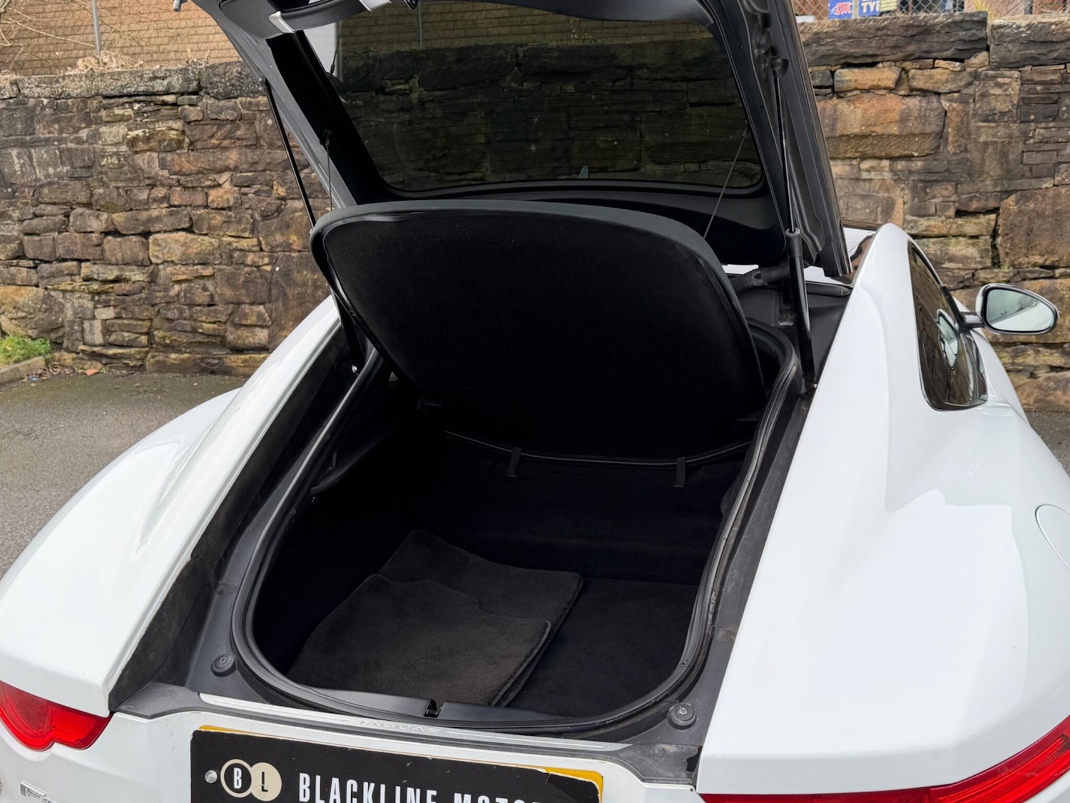 Used Jaguar F-Type 2014 for sale - 77305331: Photo 19