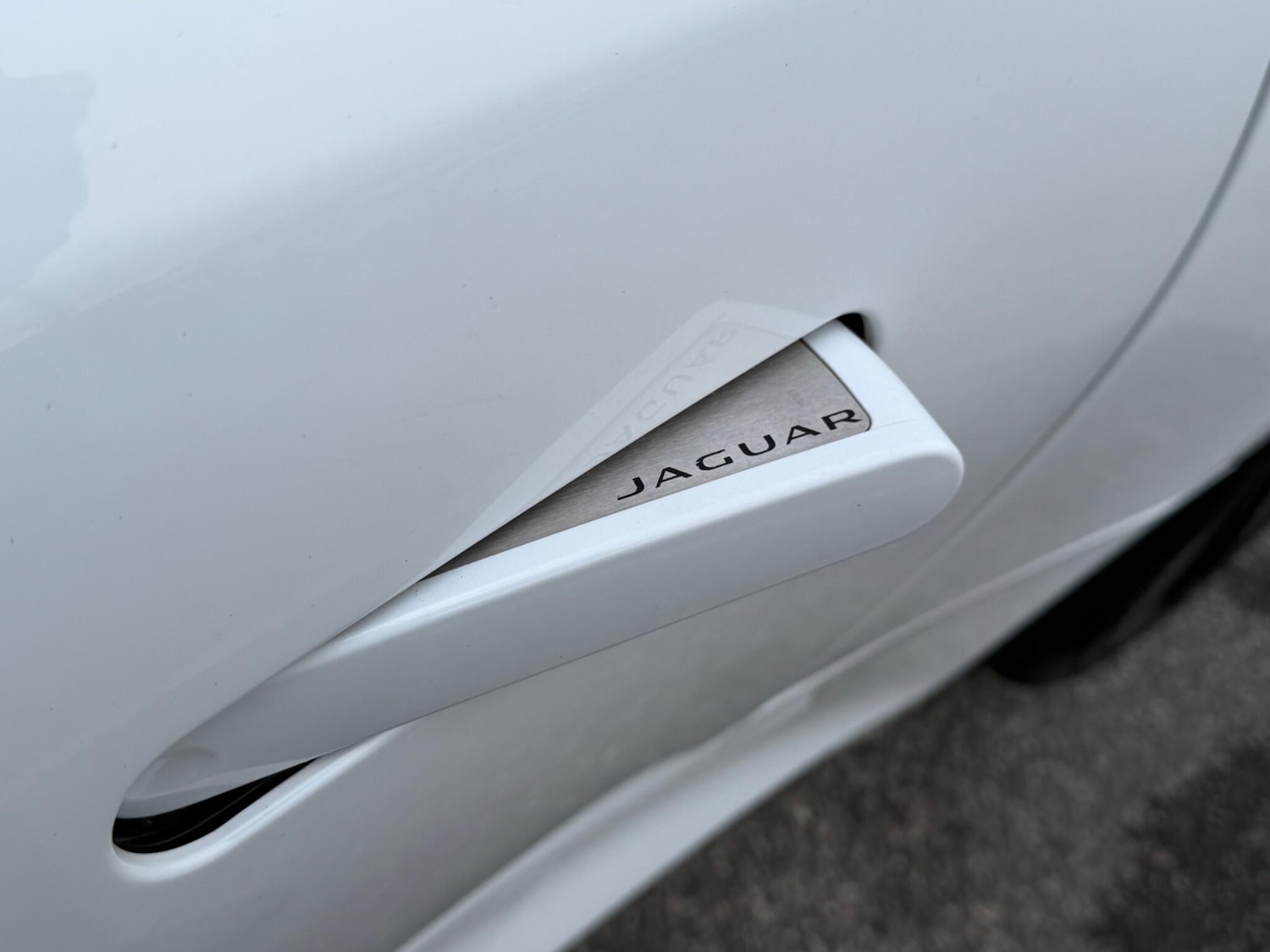 Used Jaguar F-Type 2014 for sale - 77305331: Photo 40