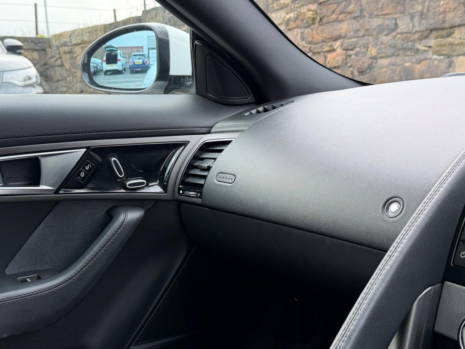 Used Jaguar F-Type 2014 for sale - 77305331: Photo 41