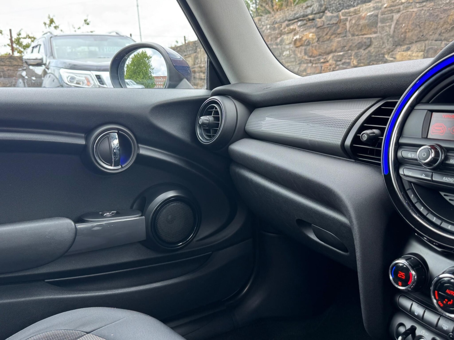 Used MINI Hatch 2015 for sale - 76989256: Photo 38