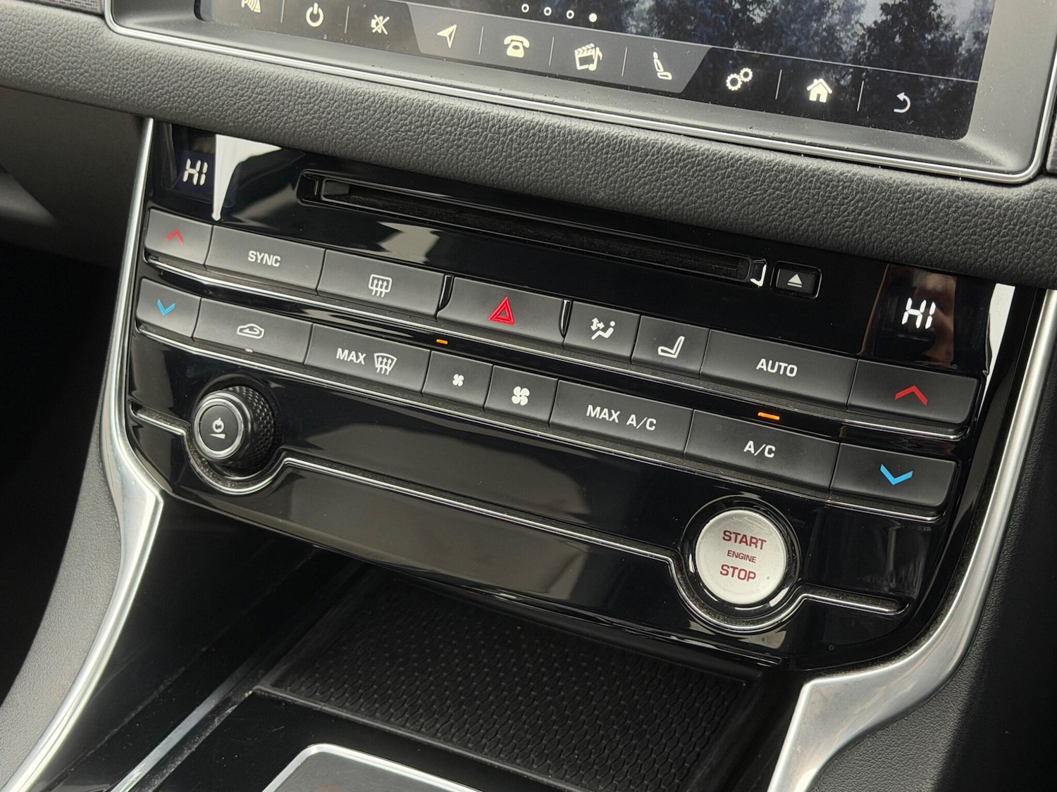 Used Jaguar XF 2017 for sale - 77598980: Photo 36