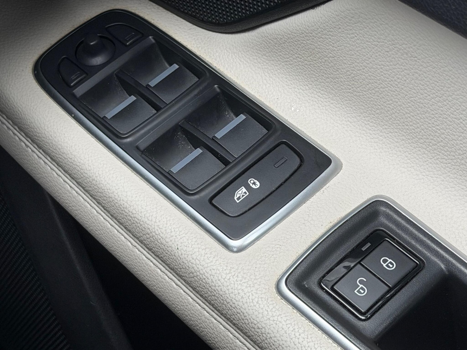 Used Jaguar XF 2017 for sale - 77598980: Photo 44