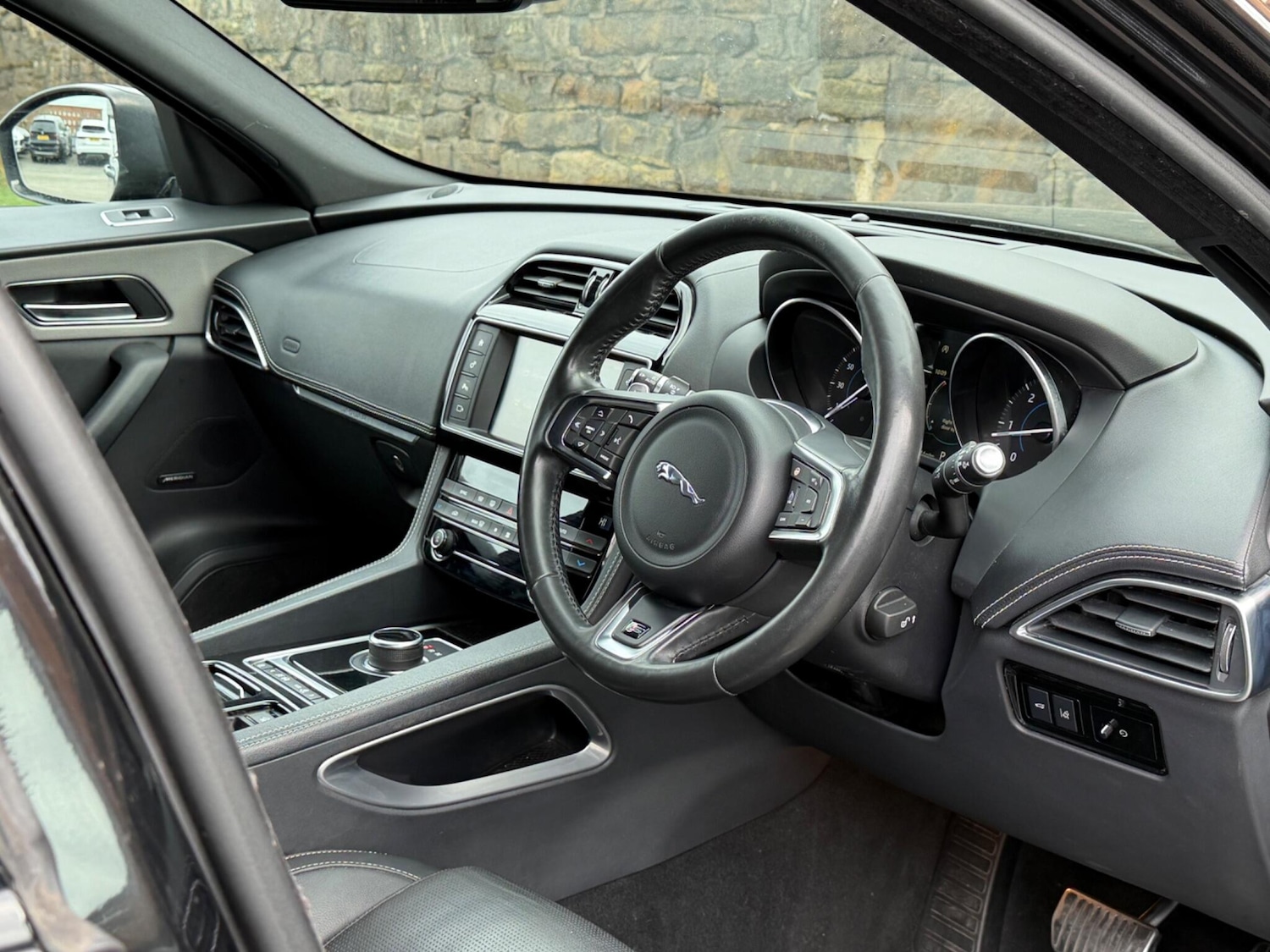 Used Jaguar F-Pace 2017 for sale - 77291471: Photo 11