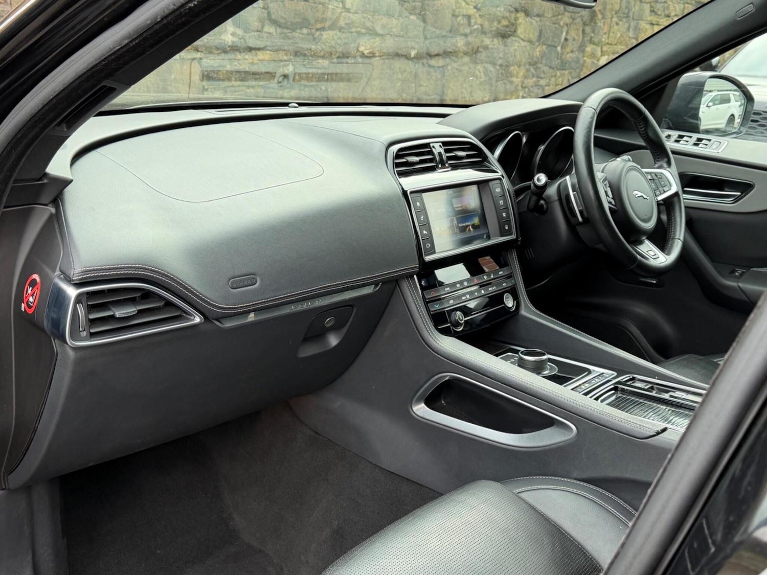 Used Jaguar F-Pace 2017 for sale - 77291471: Photo 13