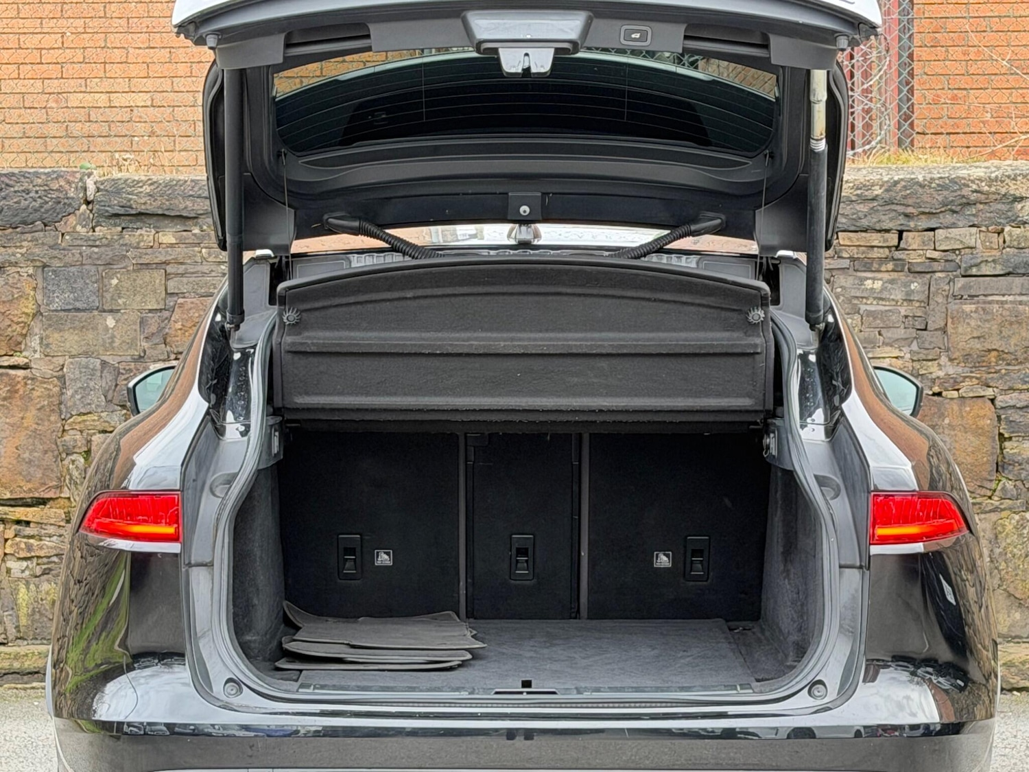 Used Jaguar F-Pace 2017 for sale - 77291471: Photo 21