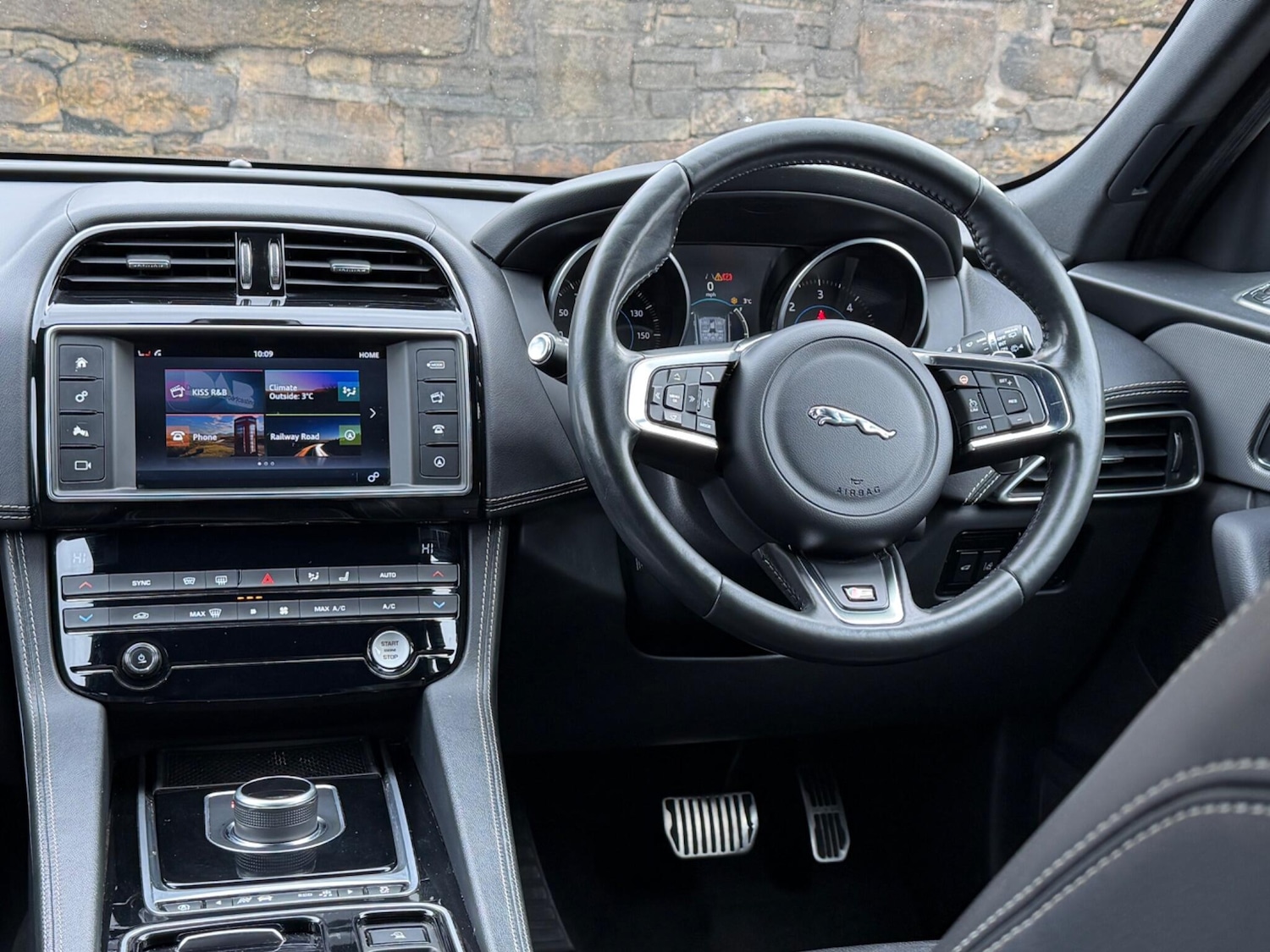 Used Jaguar F-Pace 2017 for sale - 77291471: Photo 24