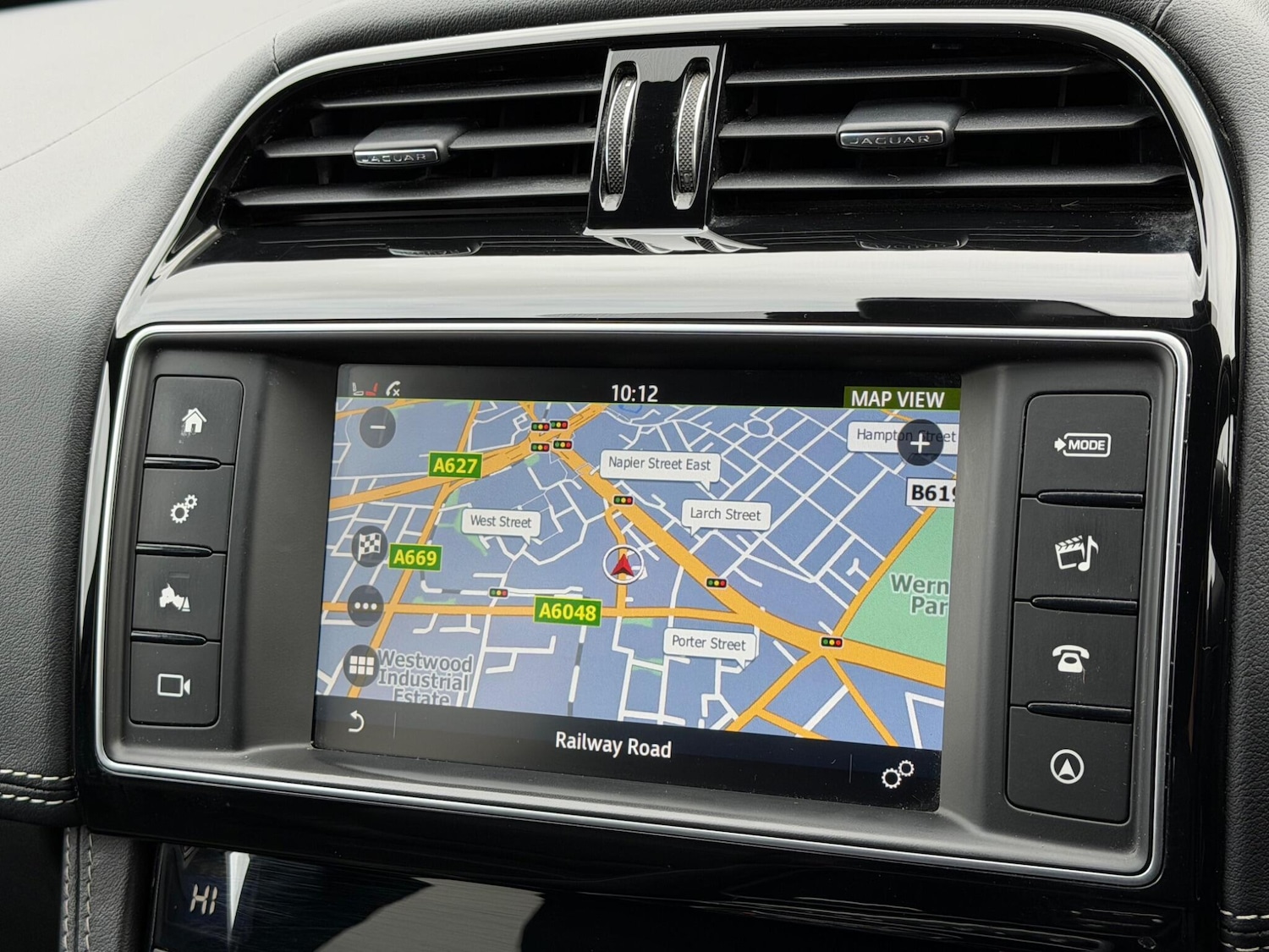 Used Jaguar F-Pace 2017 for sale - 77291471: Photo 32