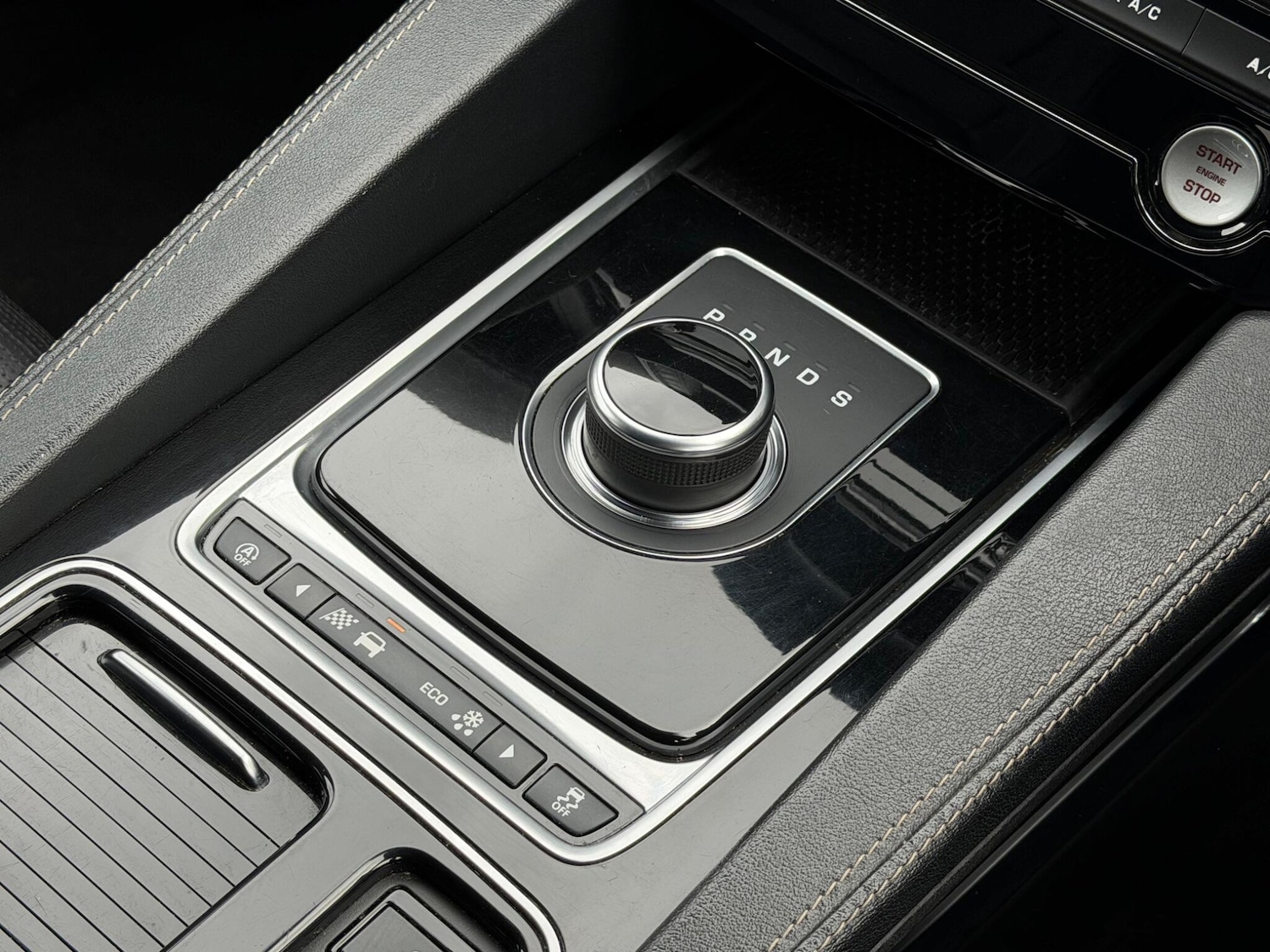 Used Jaguar F-Pace 2017 for sale - 77291471: Photo 38