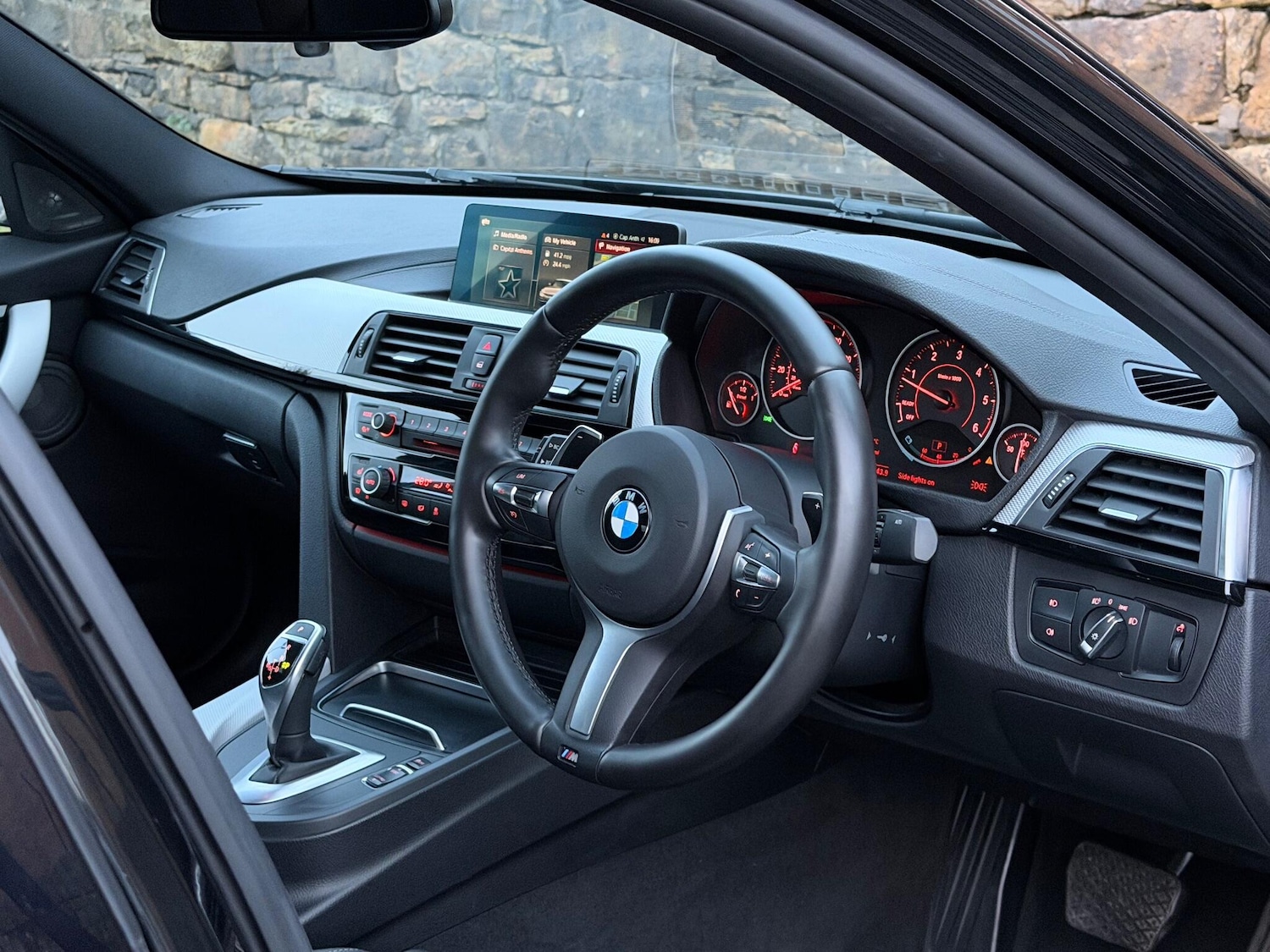 Used BMW 3 Series 2018 for sale - 76634219: Photo 12