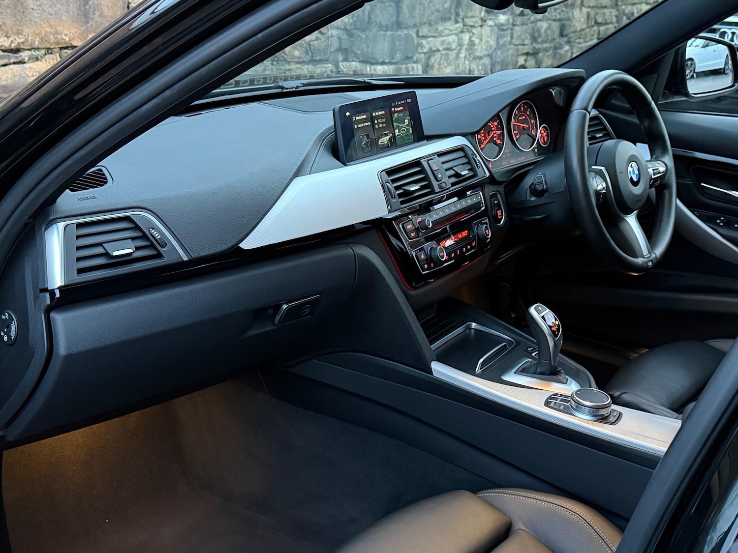 Used BMW 3 Series 2018 for sale - 76634219: Photo 14