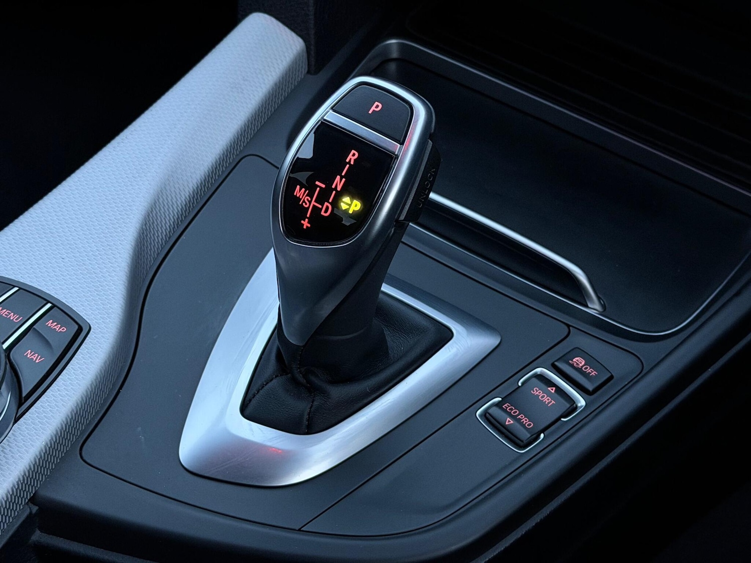 Used BMW 3 Series 2018 for sale - 76634219: Photo 43