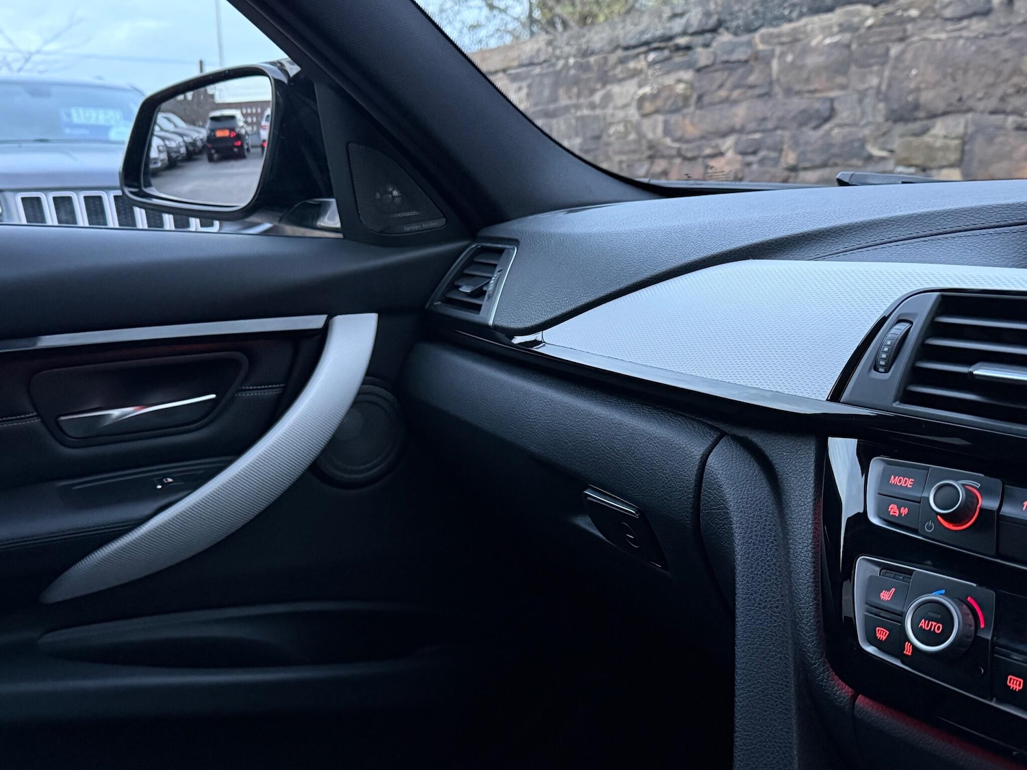 Used BMW 3 Series 2018 for sale - 76634219: Photo 53