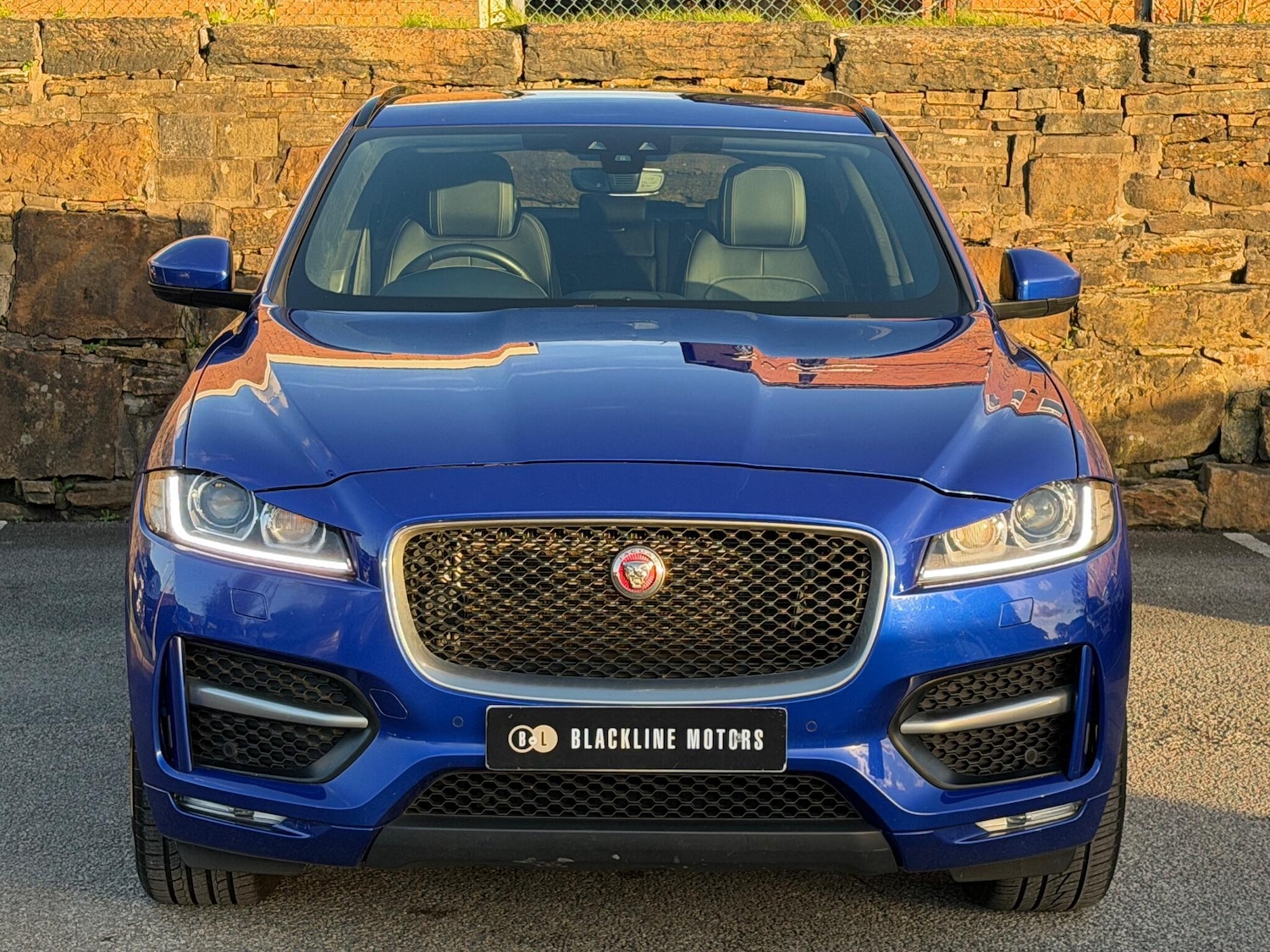 Used Jaguar F-Pace for sale - 76995824: Photo 2