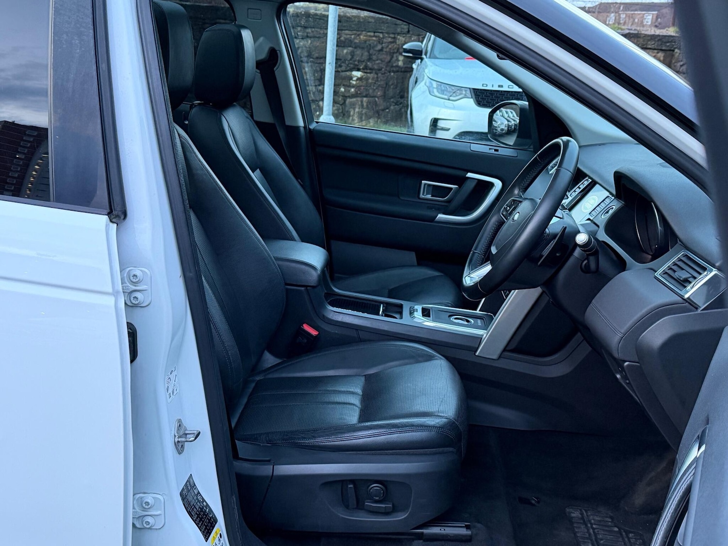 Used Land Rover Discovery Sport 2015 for sale - 77131575: Photo 14