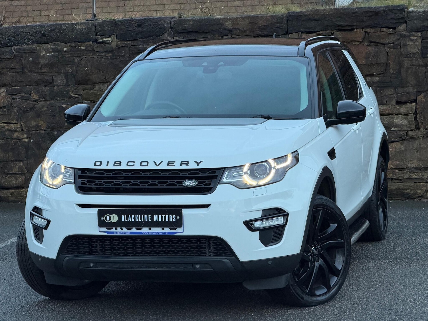 Used Land Rover Discovery Sport 2015 for sale - 77131575: Photo 3