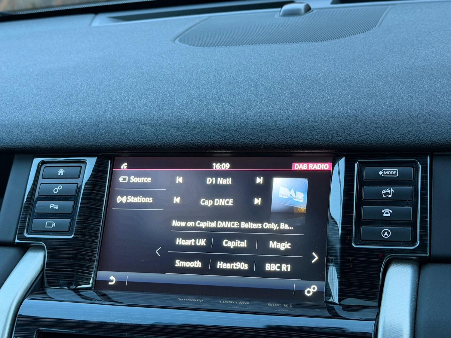 Used Land Rover Discovery Sport 2015 for sale - 77131575: Photo 30