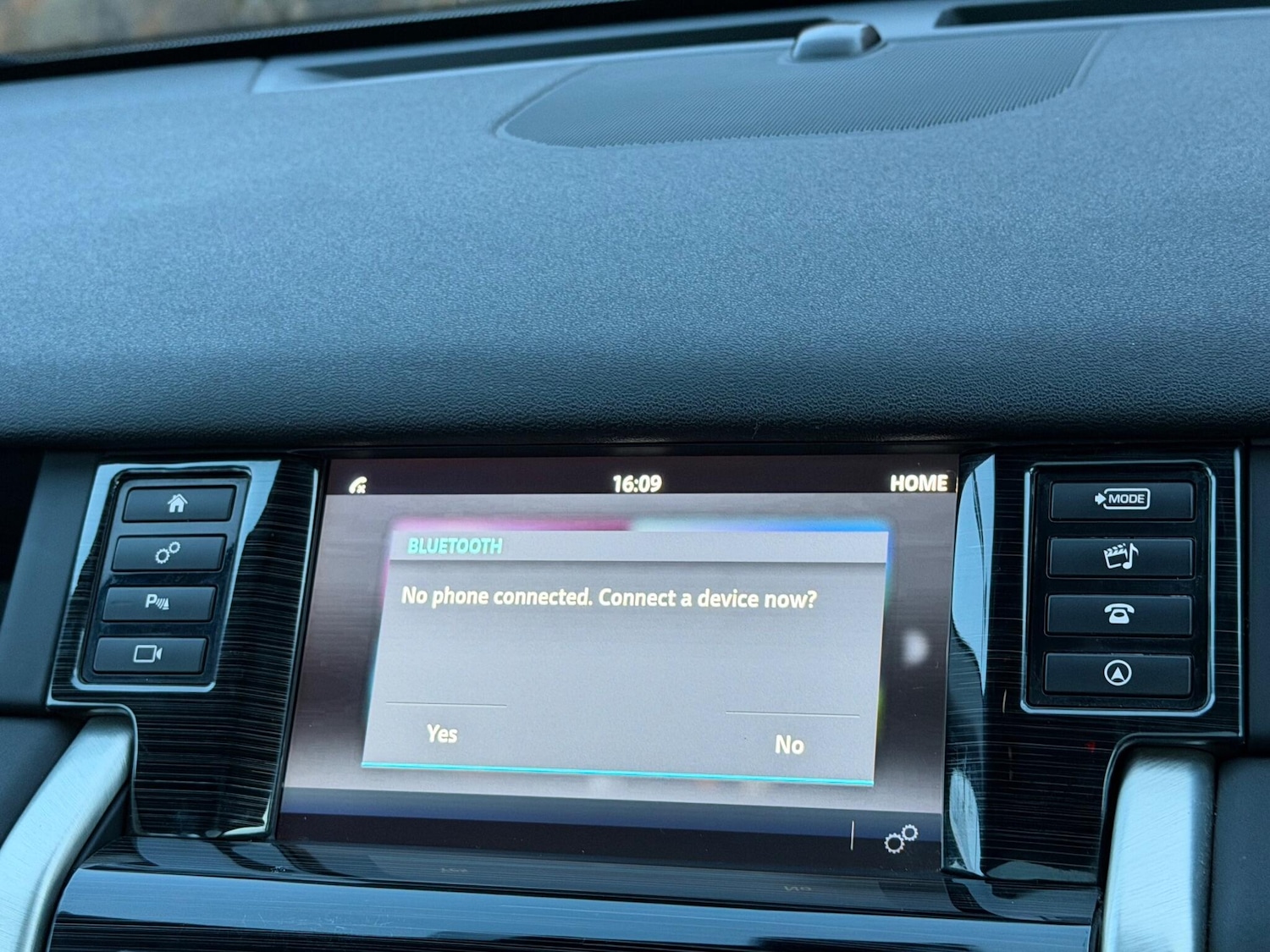 Used Land Rover Discovery Sport 2015 for sale - 77131575: Photo 31