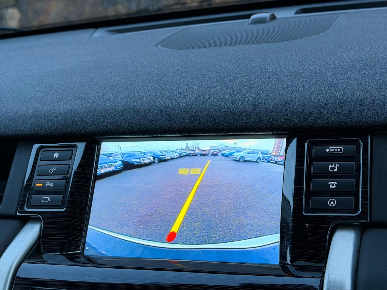 Used Land Rover Discovery Sport 2015 for sale - 77131575: Photo 33