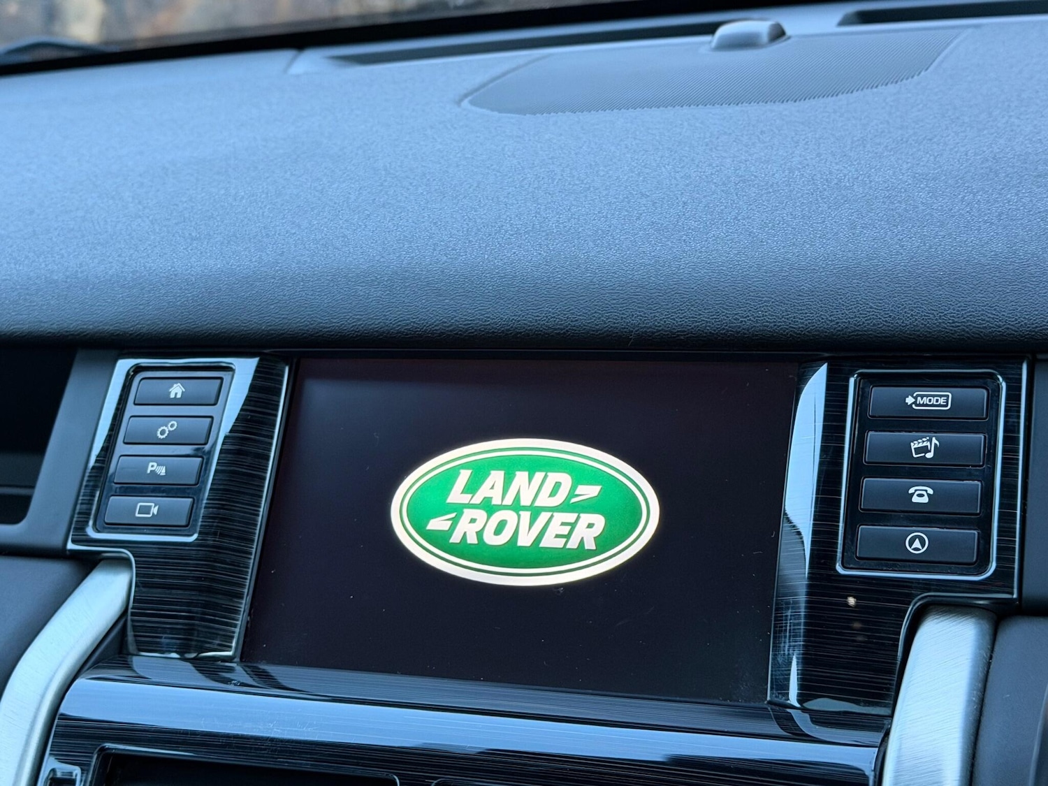 Used Land Rover Discovery Sport 2015 for sale - 77131575: Photo 34