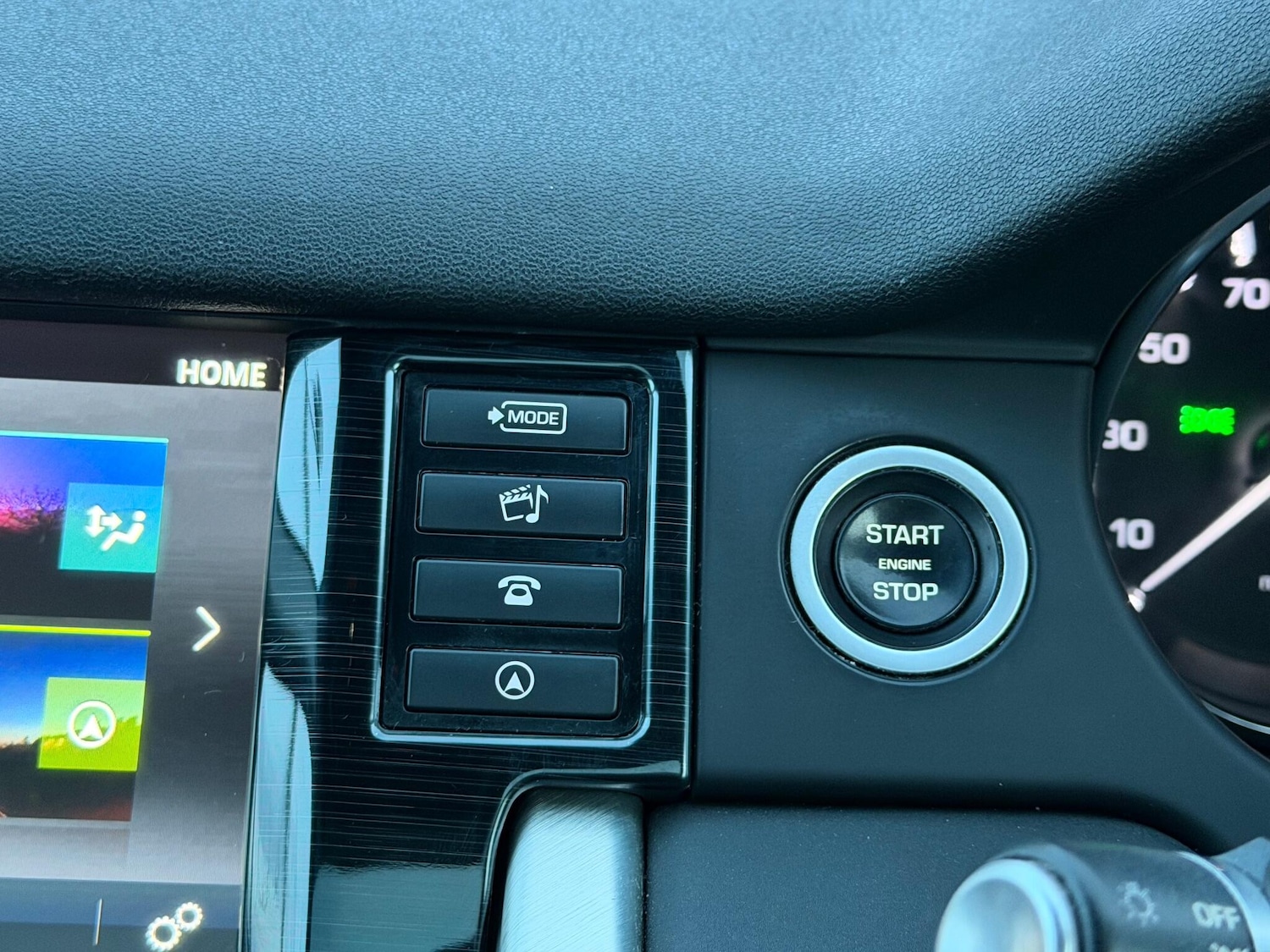 Used Land Rover Discovery Sport 2015 for sale - 77131575: Photo 44