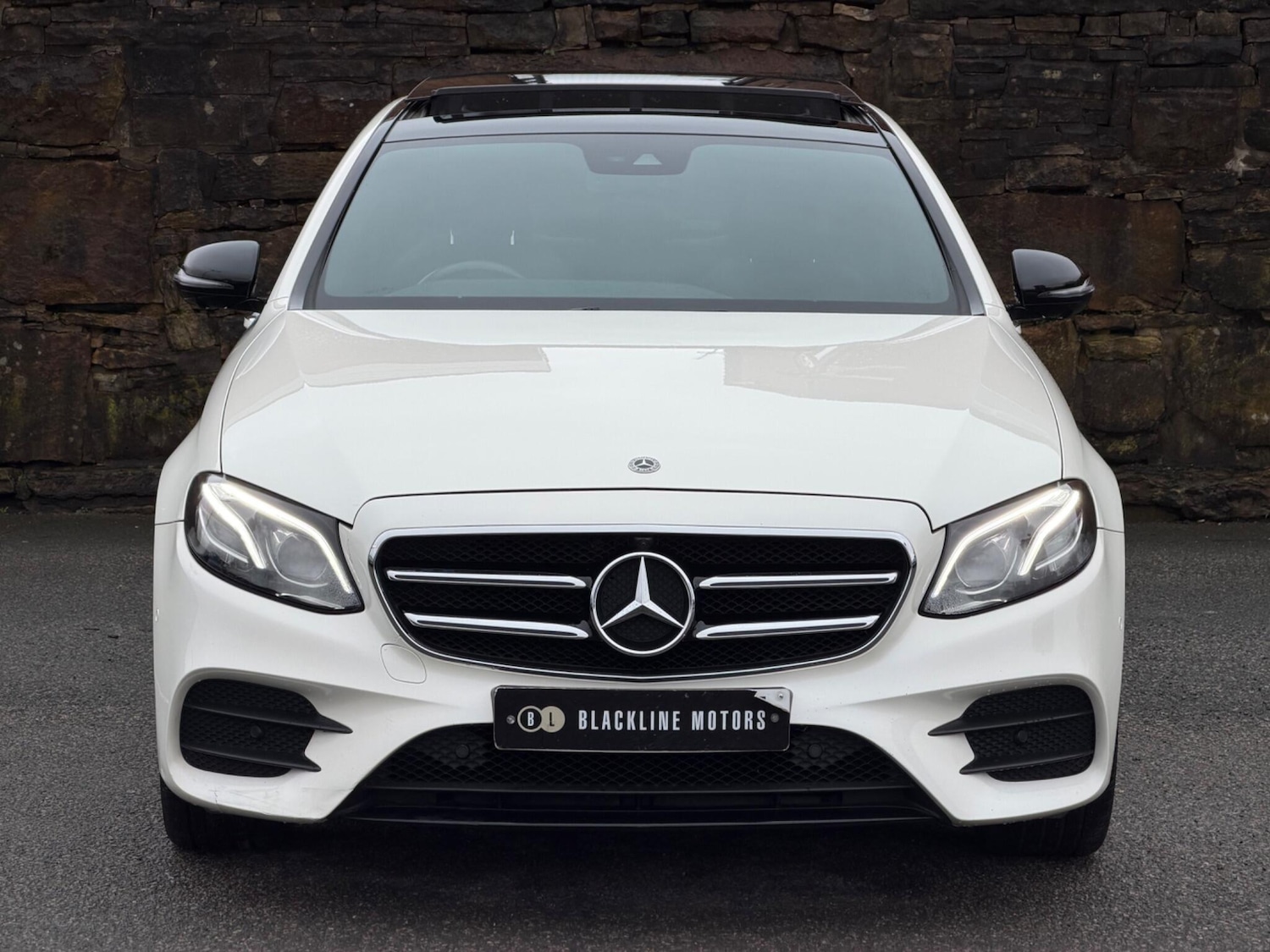 Used Mercedes-Benz E Class 2019 for sale - 77511335: Photo 2