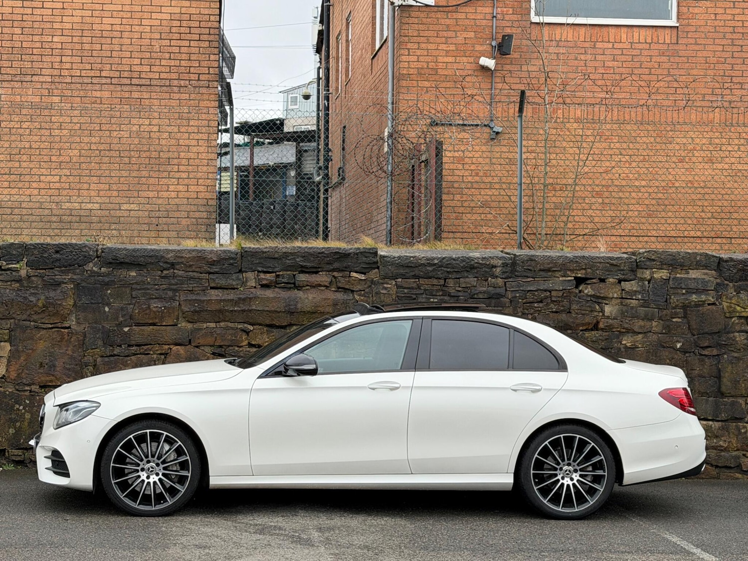 Used Mercedes-Benz E Class 2019 for sale - 77511335: Photo 4