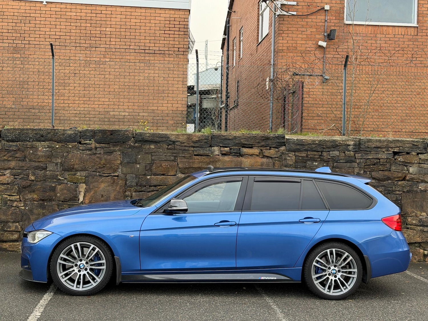 Used BMW 3 Series 2015 for sale - 76619928: Photo 4