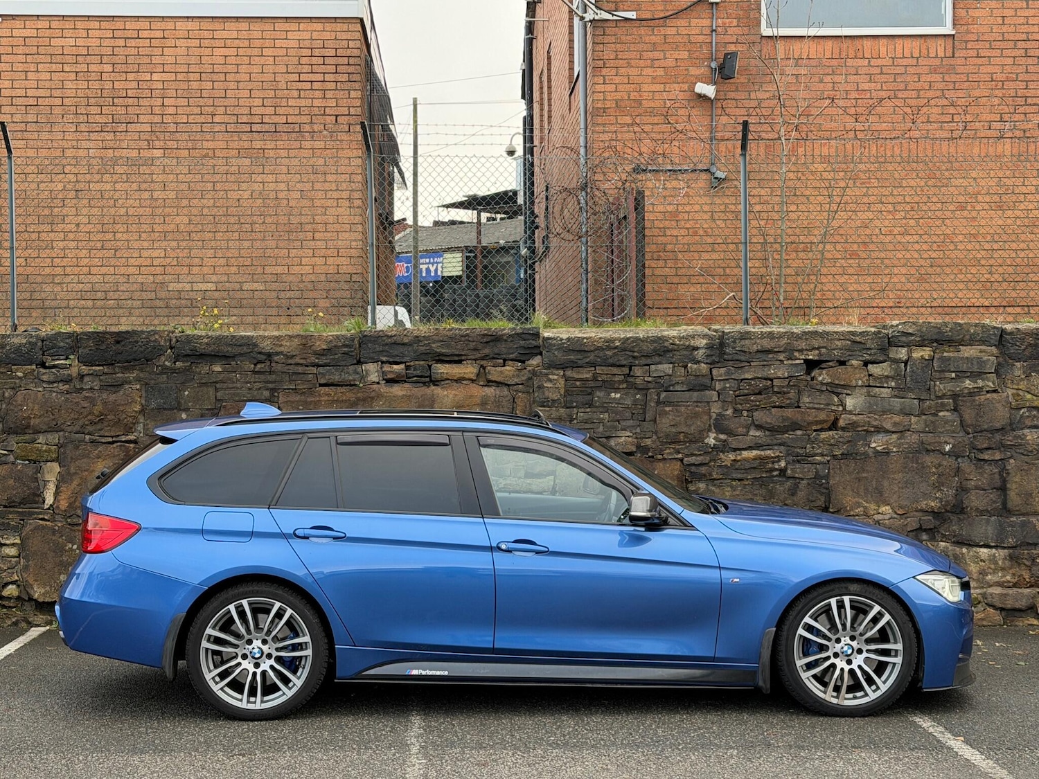 Used BMW 3 Series 2015 for sale - 76619928: Photo 8