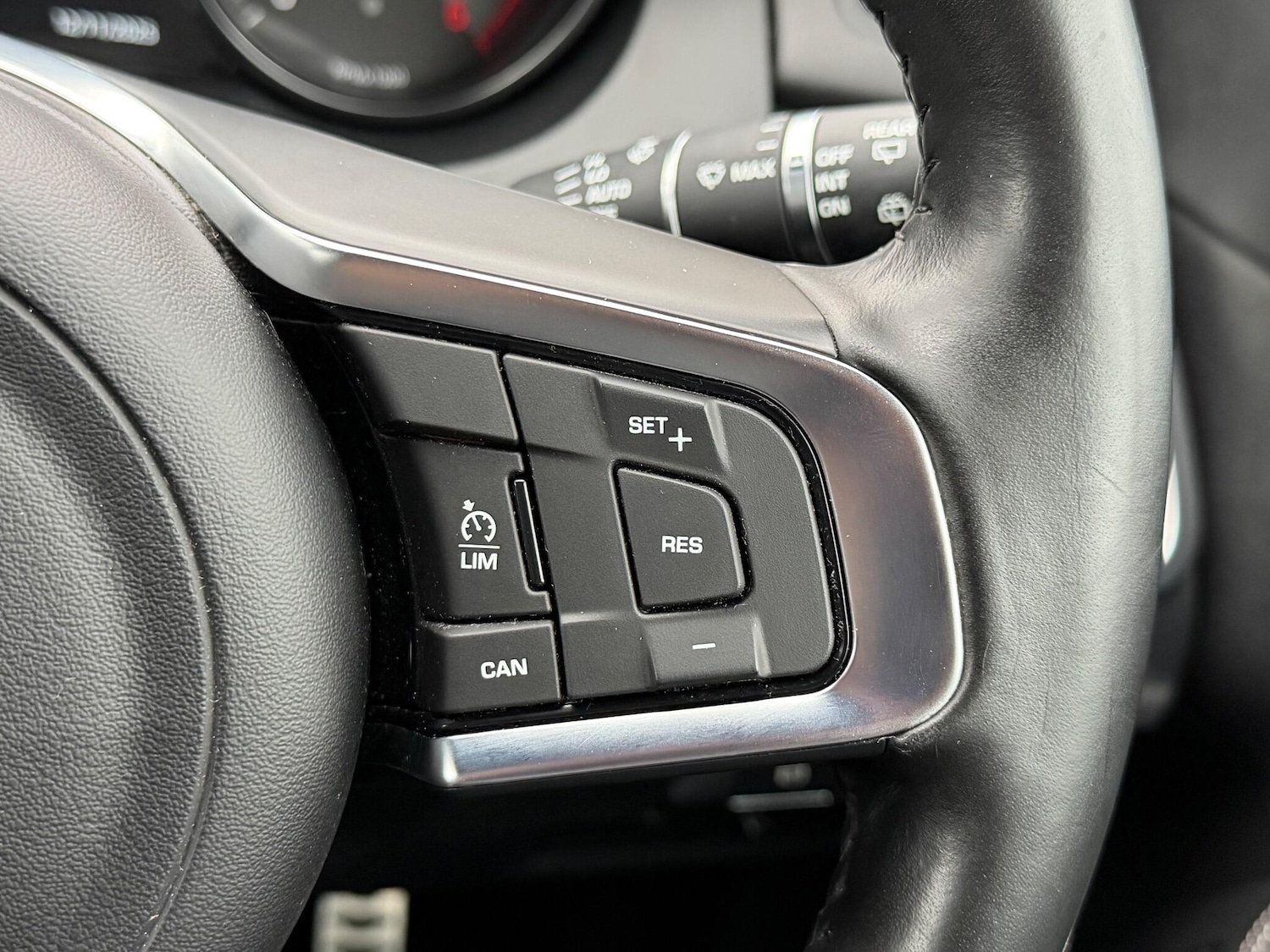 Used Jaguar E-Pace 2019 for sale - 76993206: Photo 17