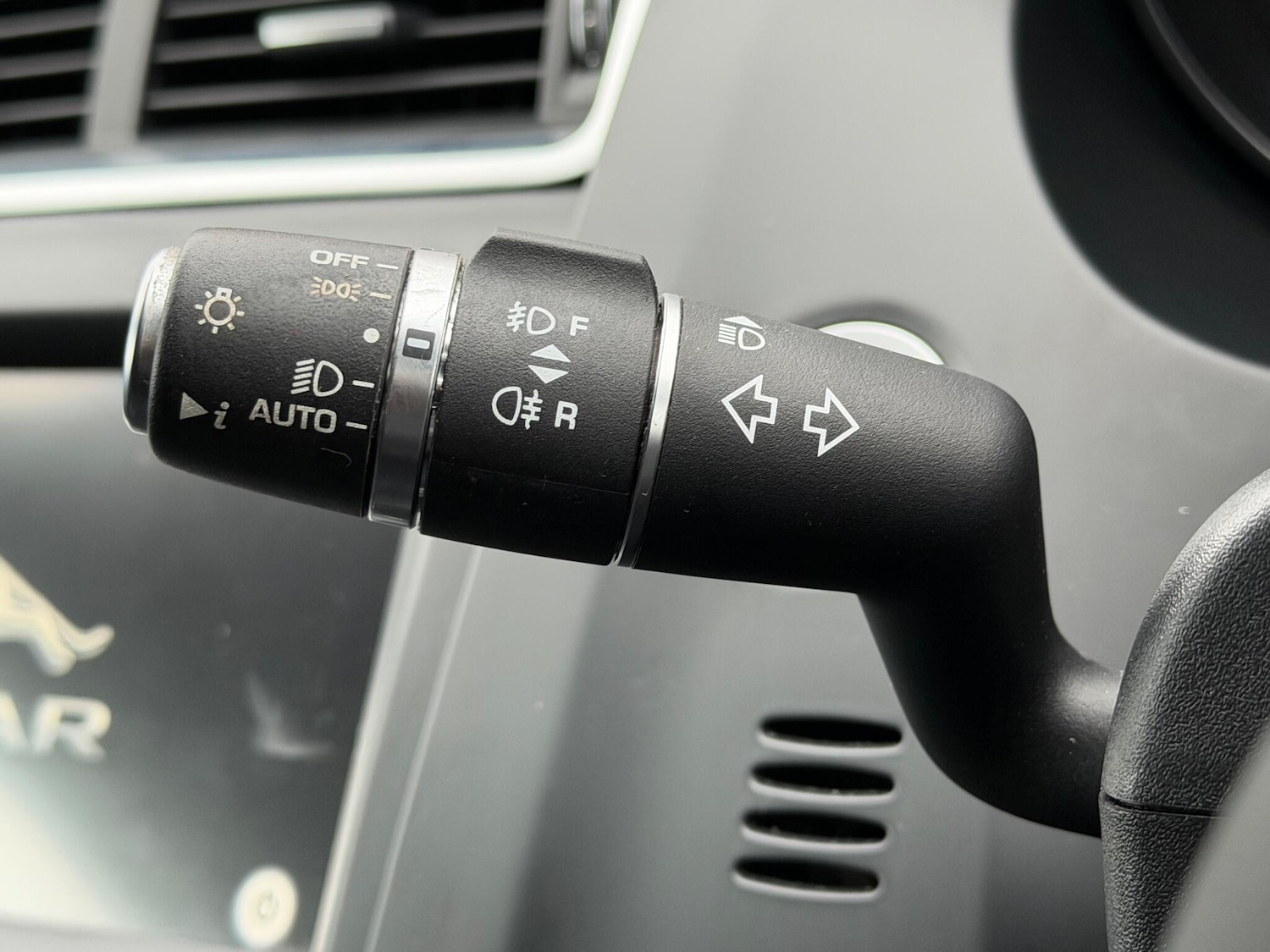 Used Jaguar E-Pace 2019 for sale - 76993206: Photo 37