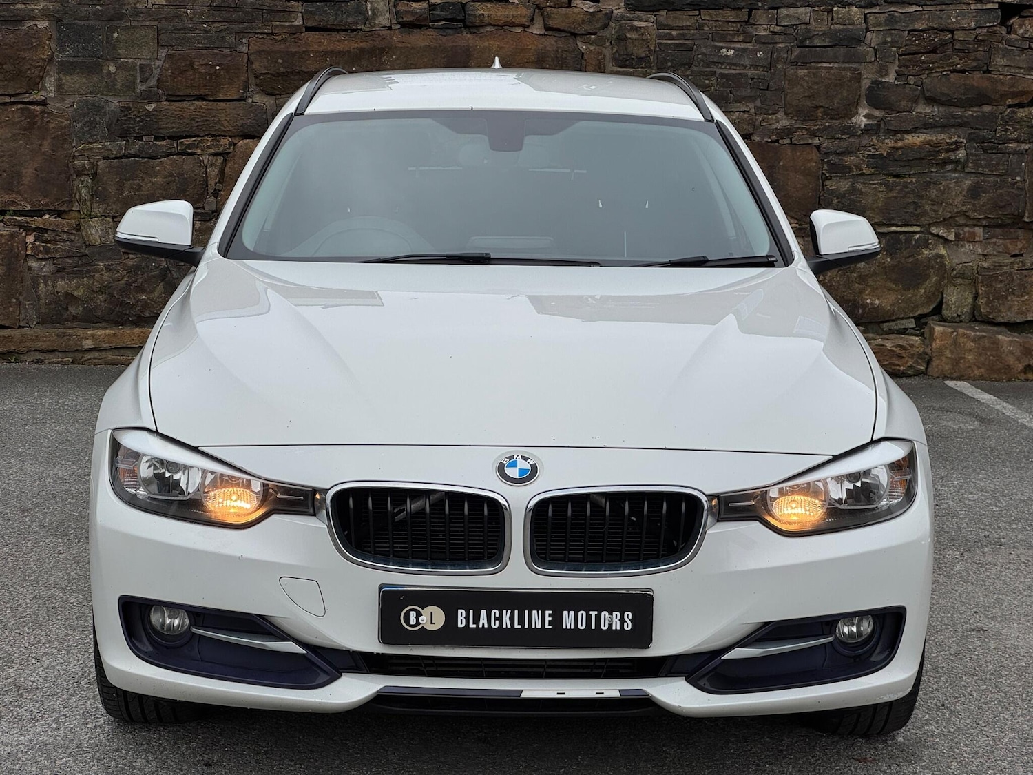 Used BMW 3 Series 2015 for sale - 76238771: Photo 2