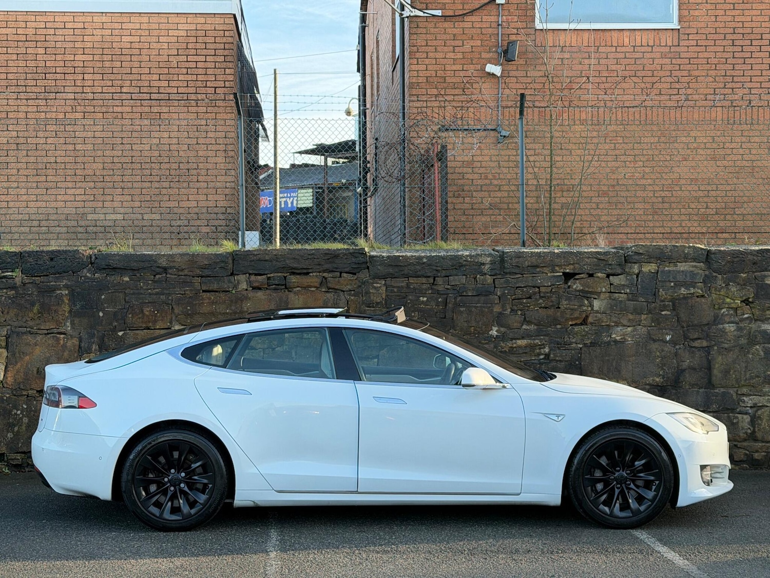 Used Tesla Model S 2016 for sale - 77411705: Photo 8