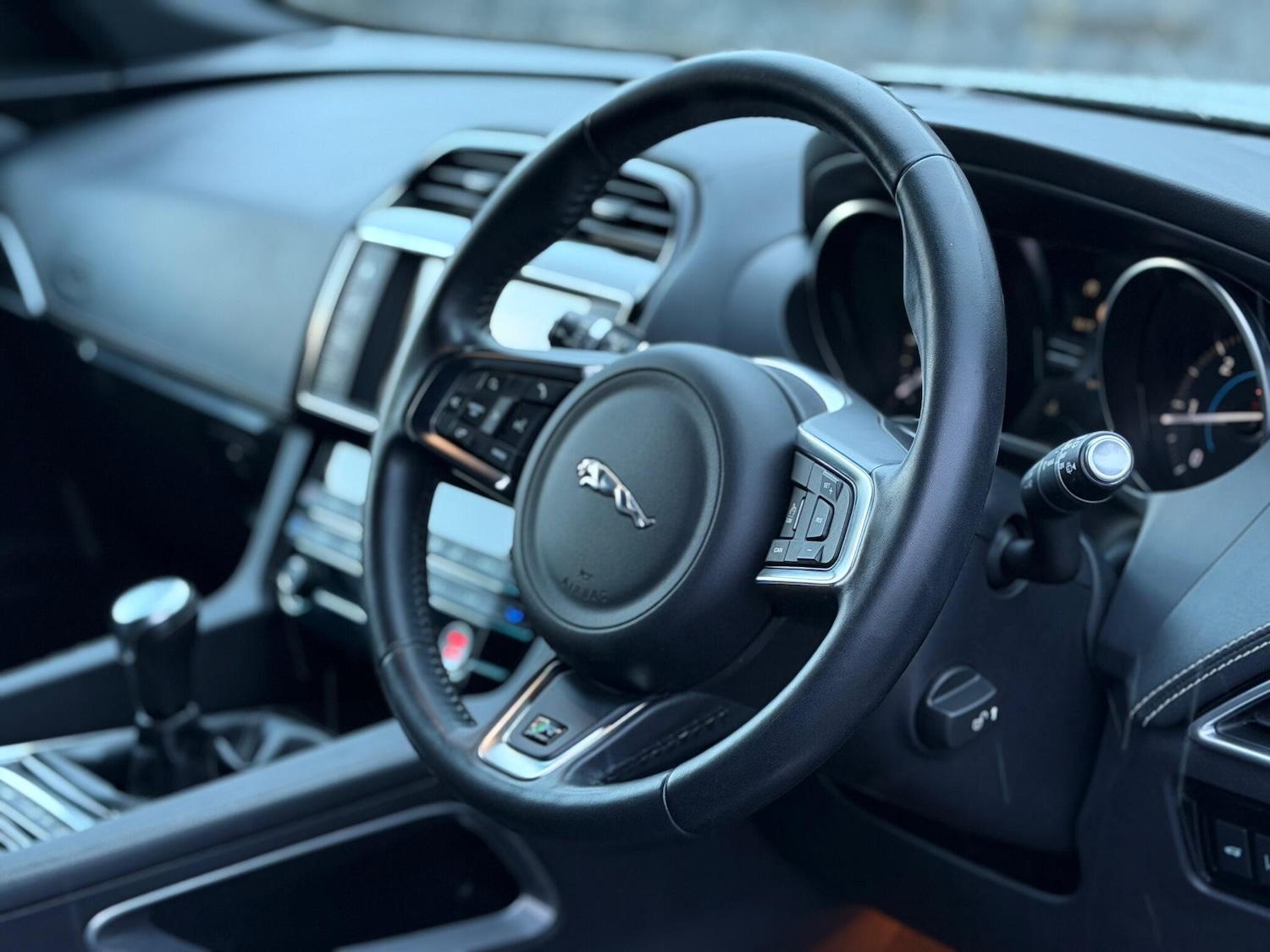 Used Jaguar F-Pace 2018 for sale - 76584701: Photo 12